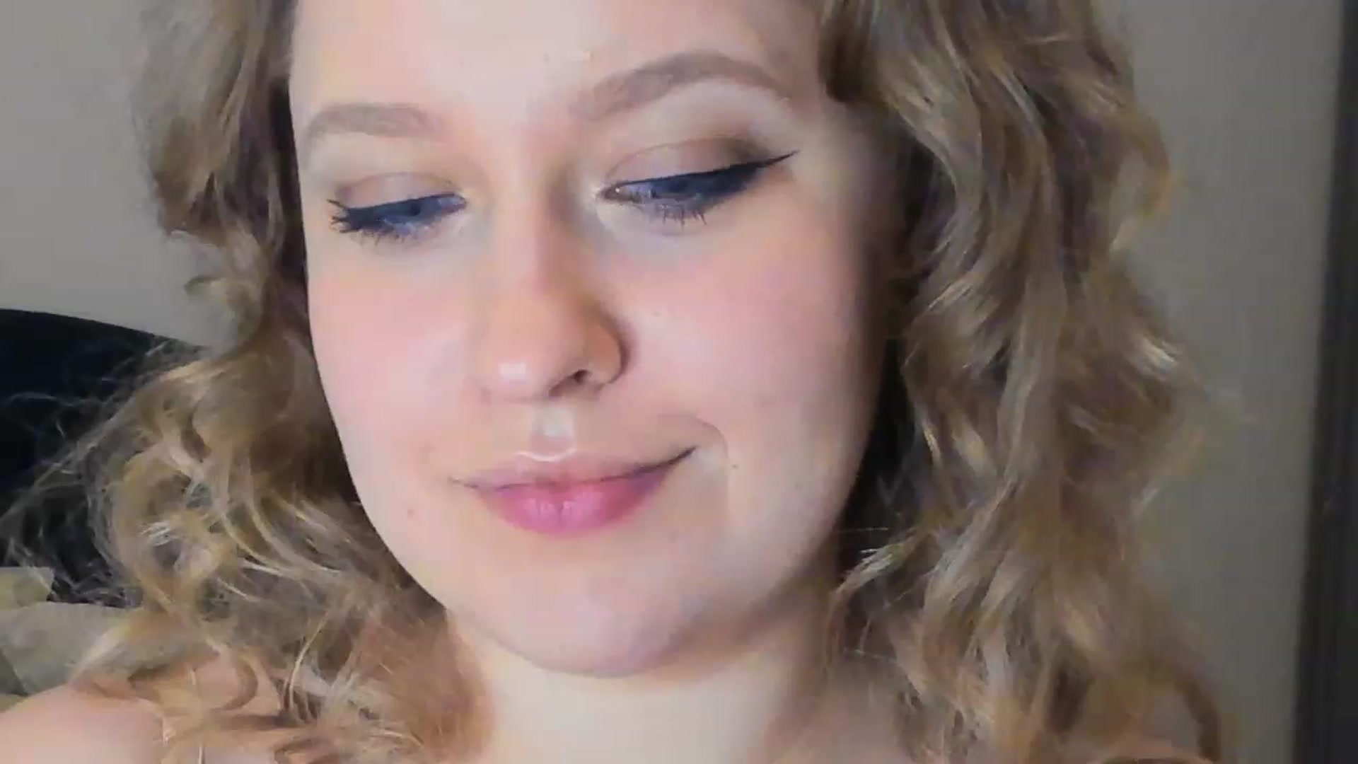 Gallery image thumbnail from SensualAdict's myfreecams stream on, 03/19/2023, 19:42 image 7 of 20