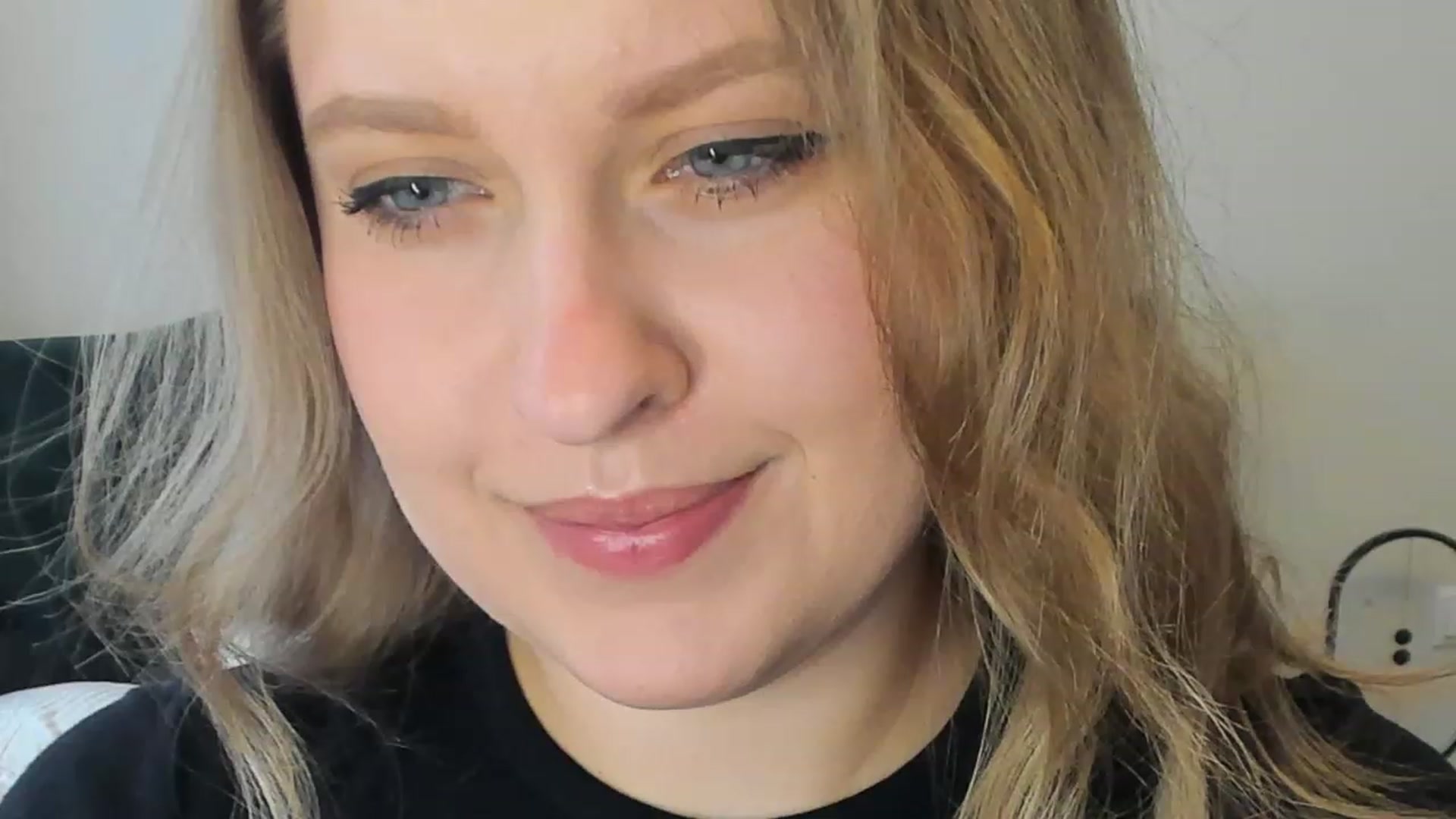 Gallery image thumbnail from SensualAdict's myfreecams stream on, 03/22/2023, 14:58 image 15 of 20