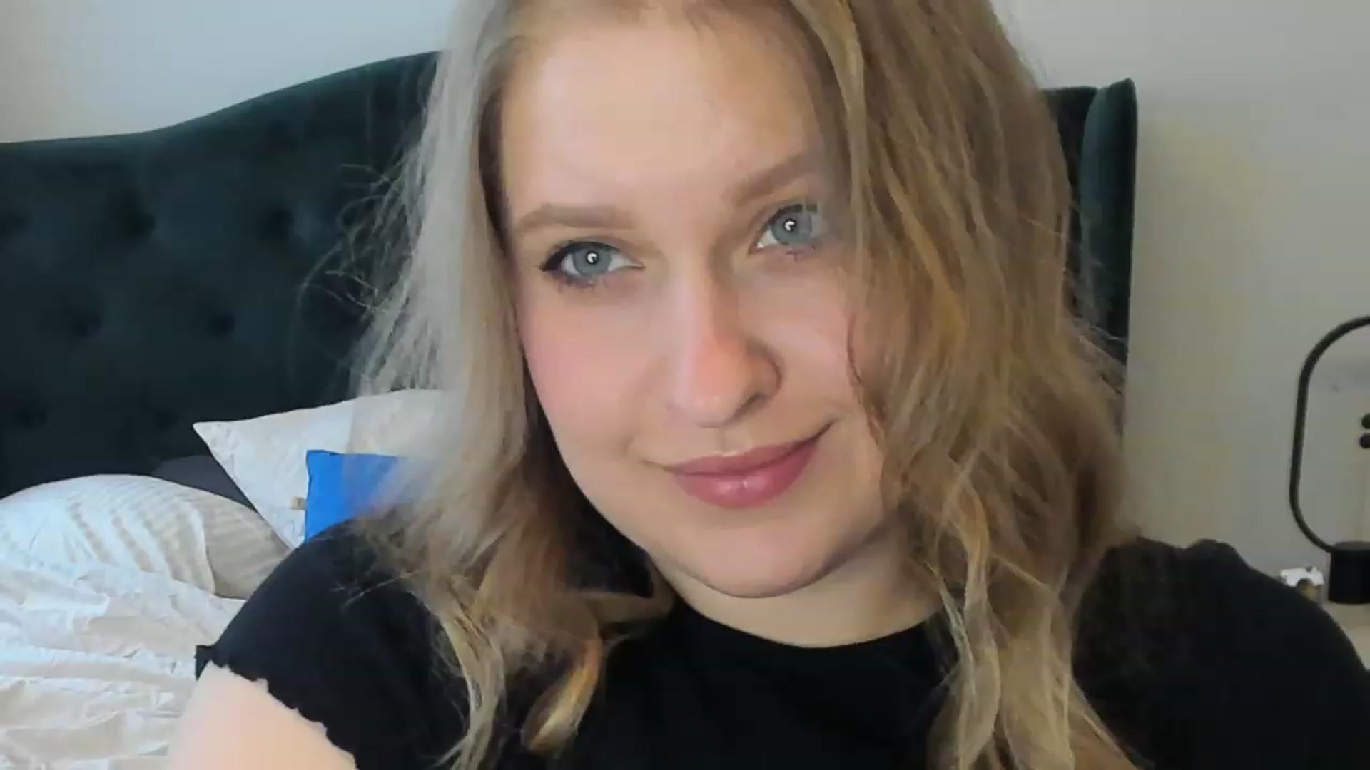Gallery image thumbnail from SensualAdict's myfreecams stream on, 03/22/2023, 14:58 image 18 of 20