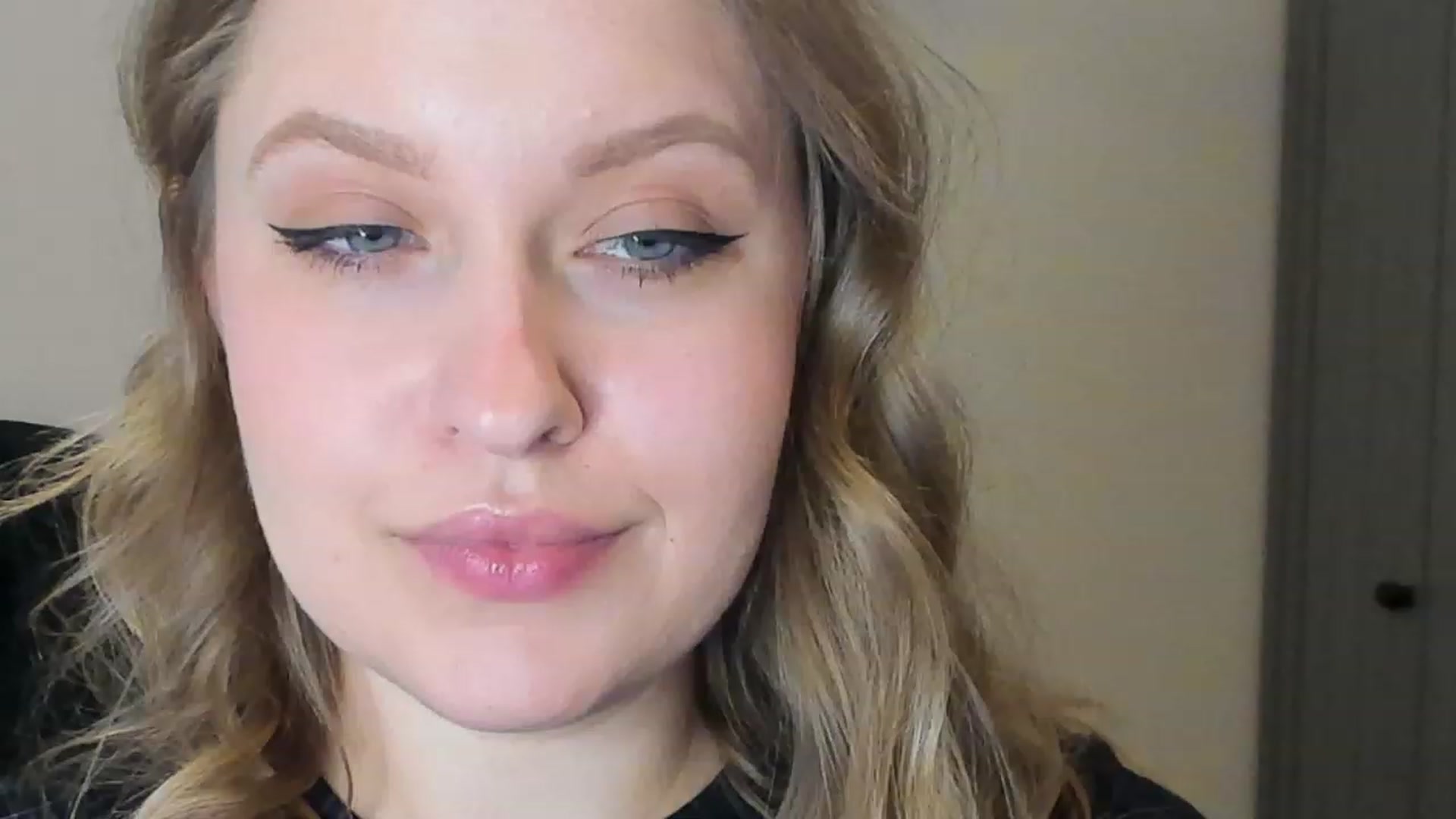 Gallery image thumbnail from SensualAdict's myfreecams stream on, 03/22/2023, 16:34 image 11 of 20