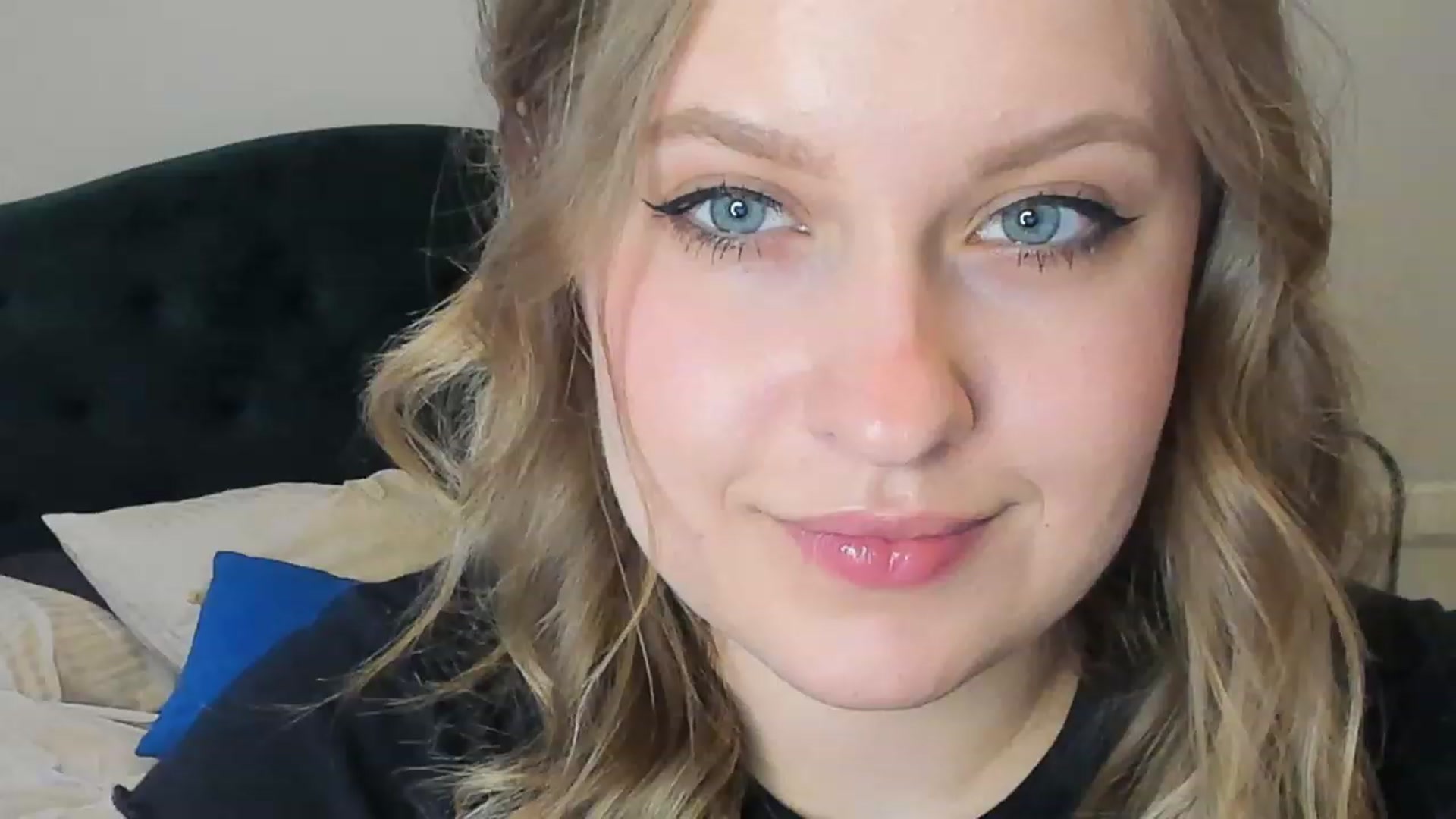 Gallery image thumbnail from SensualAdict's myfreecams stream on, 03/22/2023, 16:34 image 1 of 20