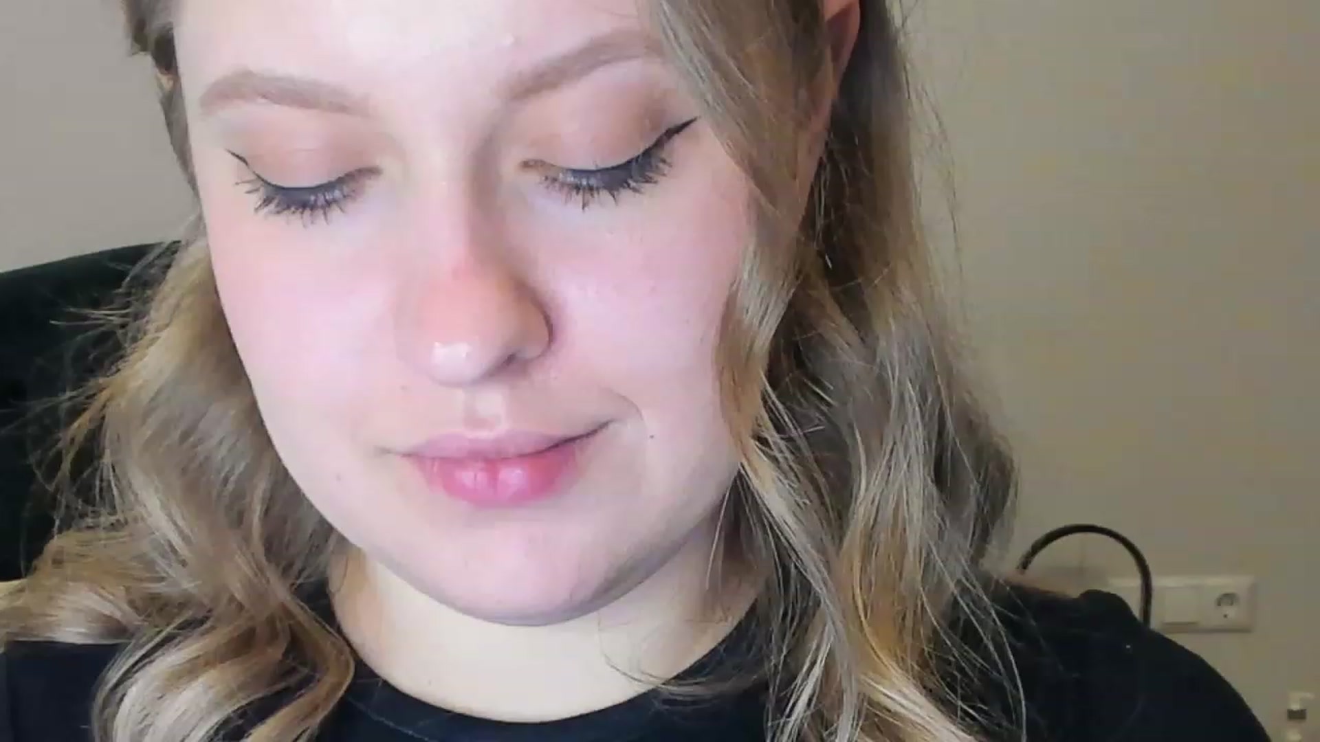 Gallery image thumbnail from SensualAdict's myfreecams stream on, 03/22/2023, 17:55 image 6 of 20