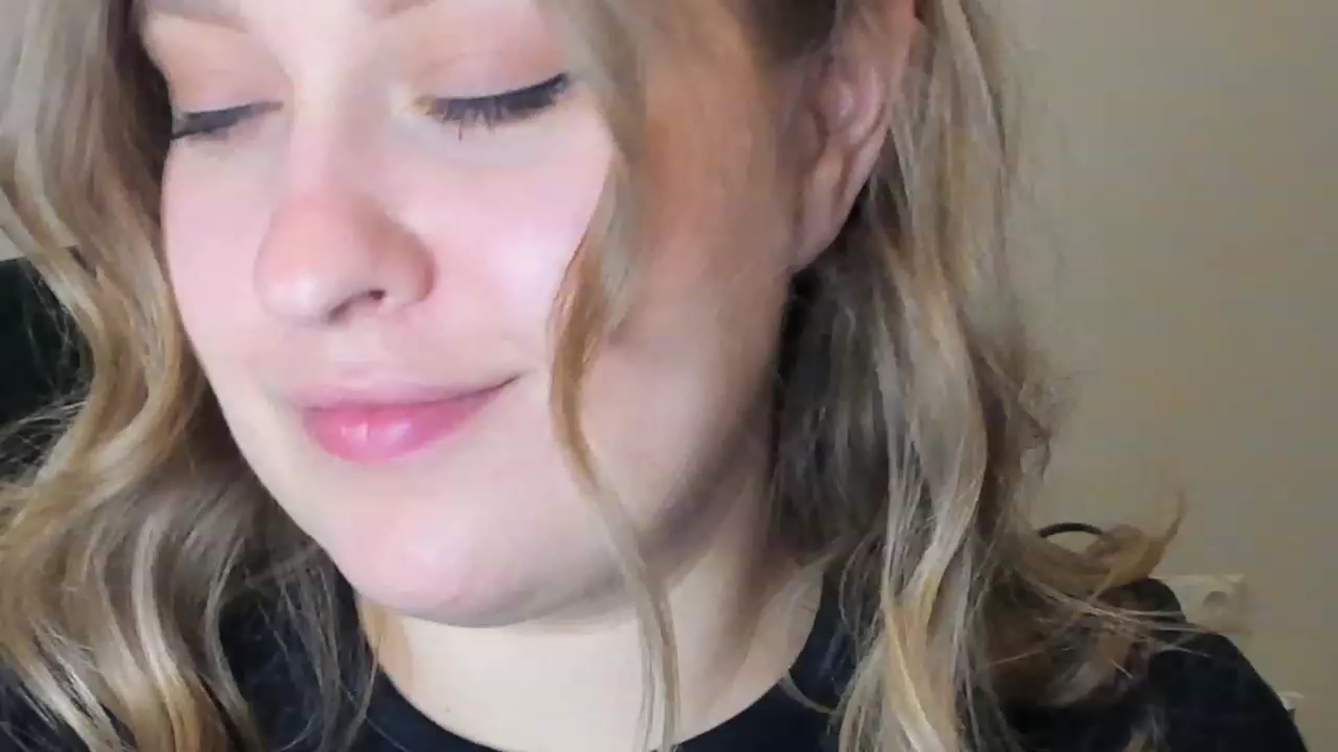 Gallery image thumbnail from SensualAdict's myfreecams stream on, 03/22/2023, 17:55 image 2 of 20