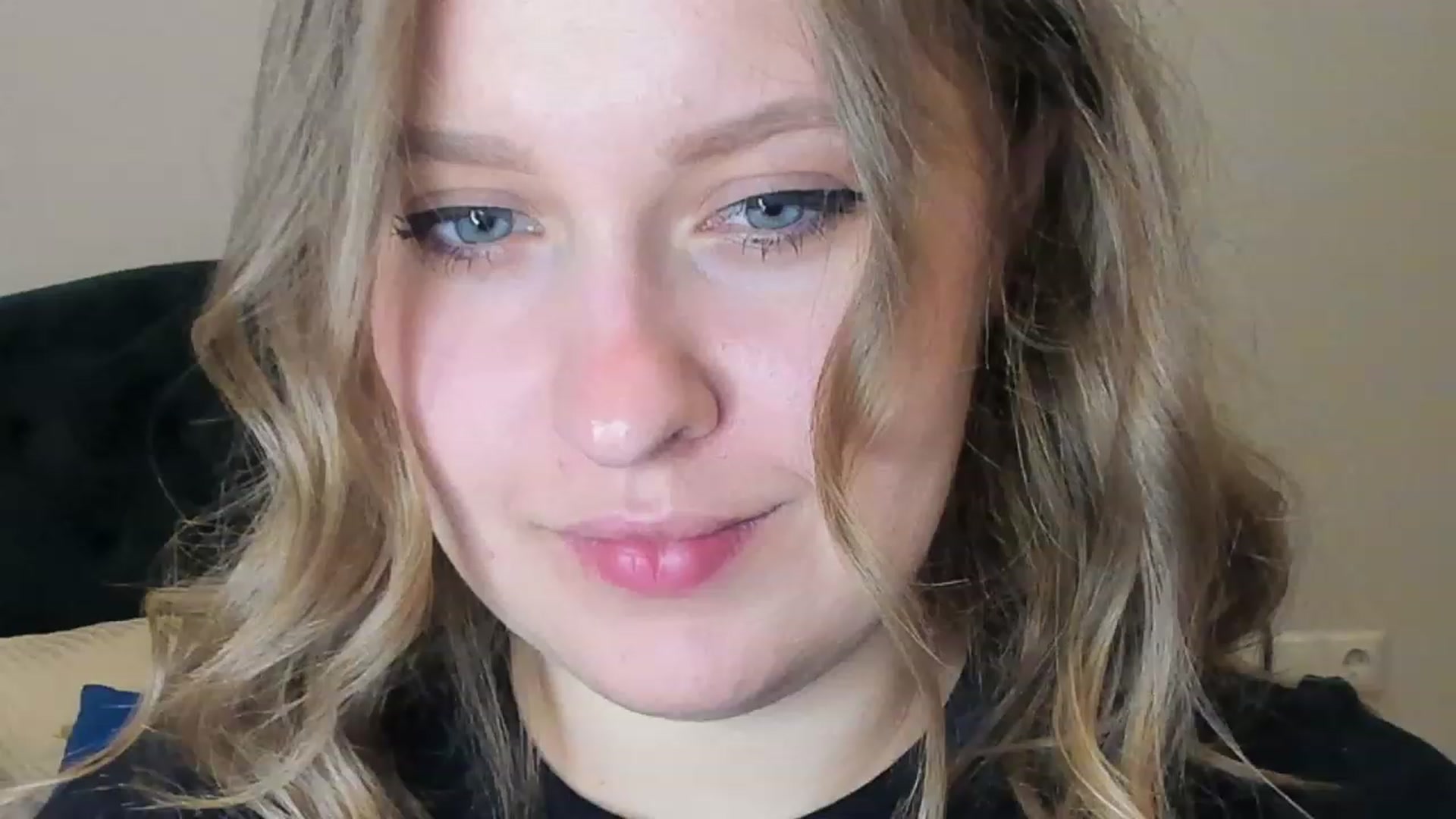 Gallery image thumbnail from SensualAdict's myfreecams stream on, 03/22/2023, 17:55 image 3 of 20