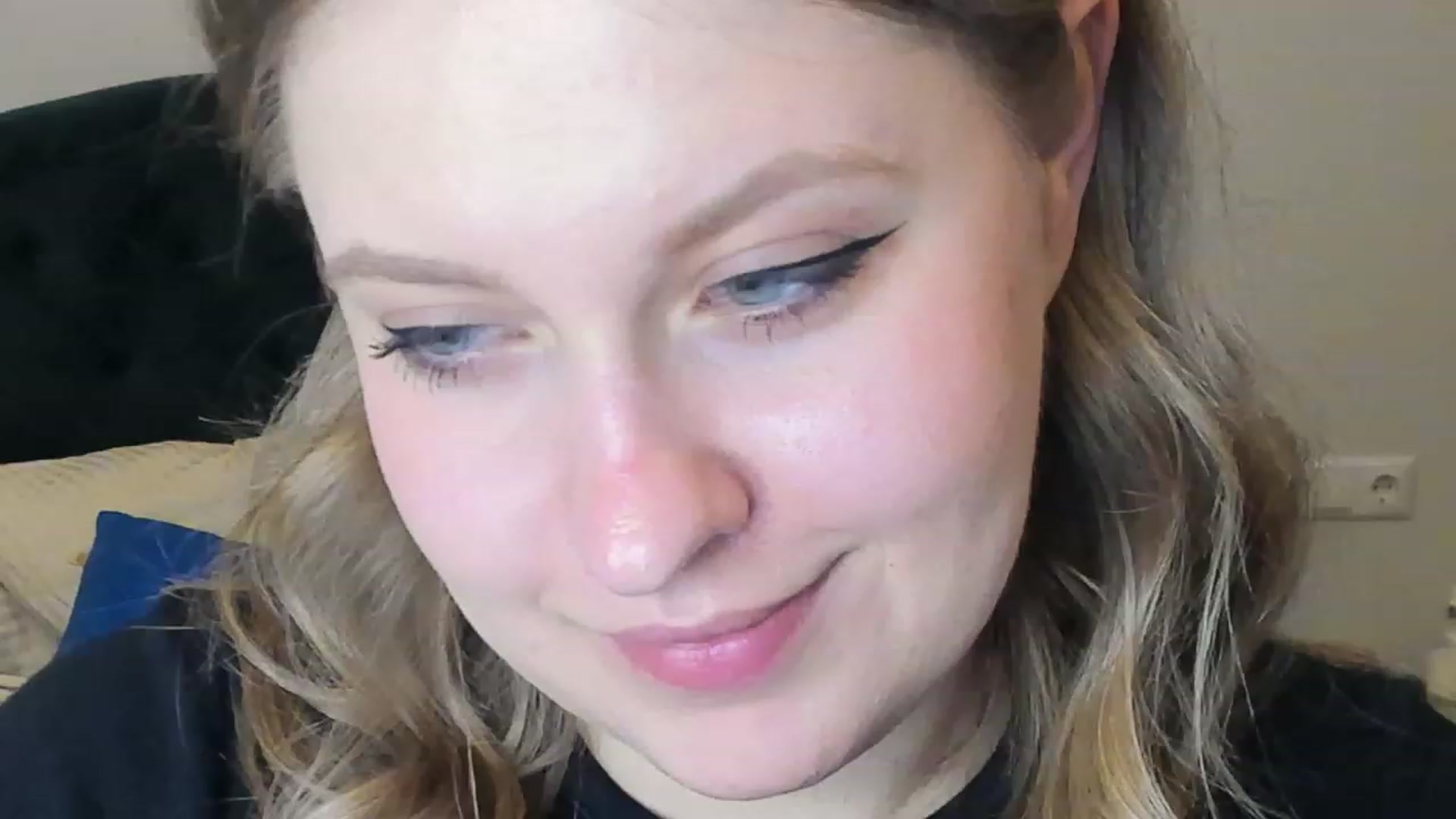 Gallery image thumbnail from SensualAdict's myfreecams stream on, 03/22/2023, 17:55 image 11 of 20