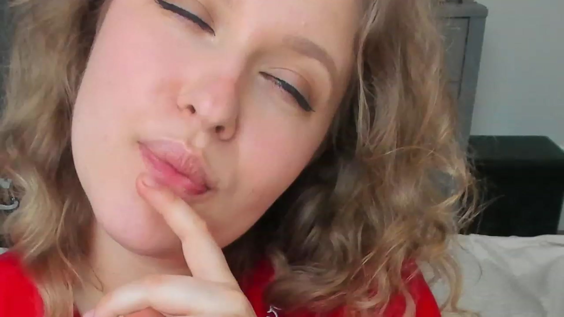 Gallery image thumbnail from SensualAdict's myfreecams stream on, 03/25/2023, 14:20 image 17 of 20