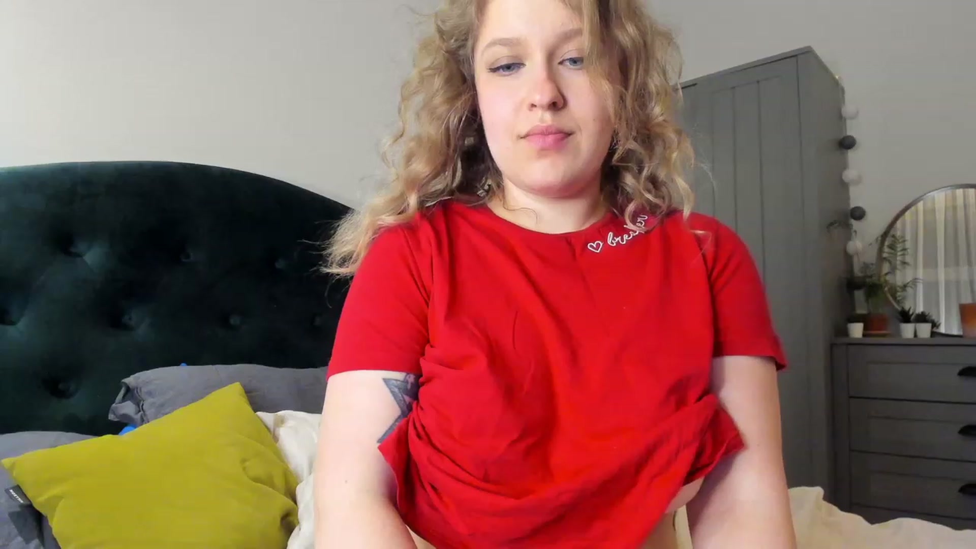 Gallery image thumbnail from SensualAdict's myfreecams stream on, 03/25/2023, 18:38 image 19 of 20