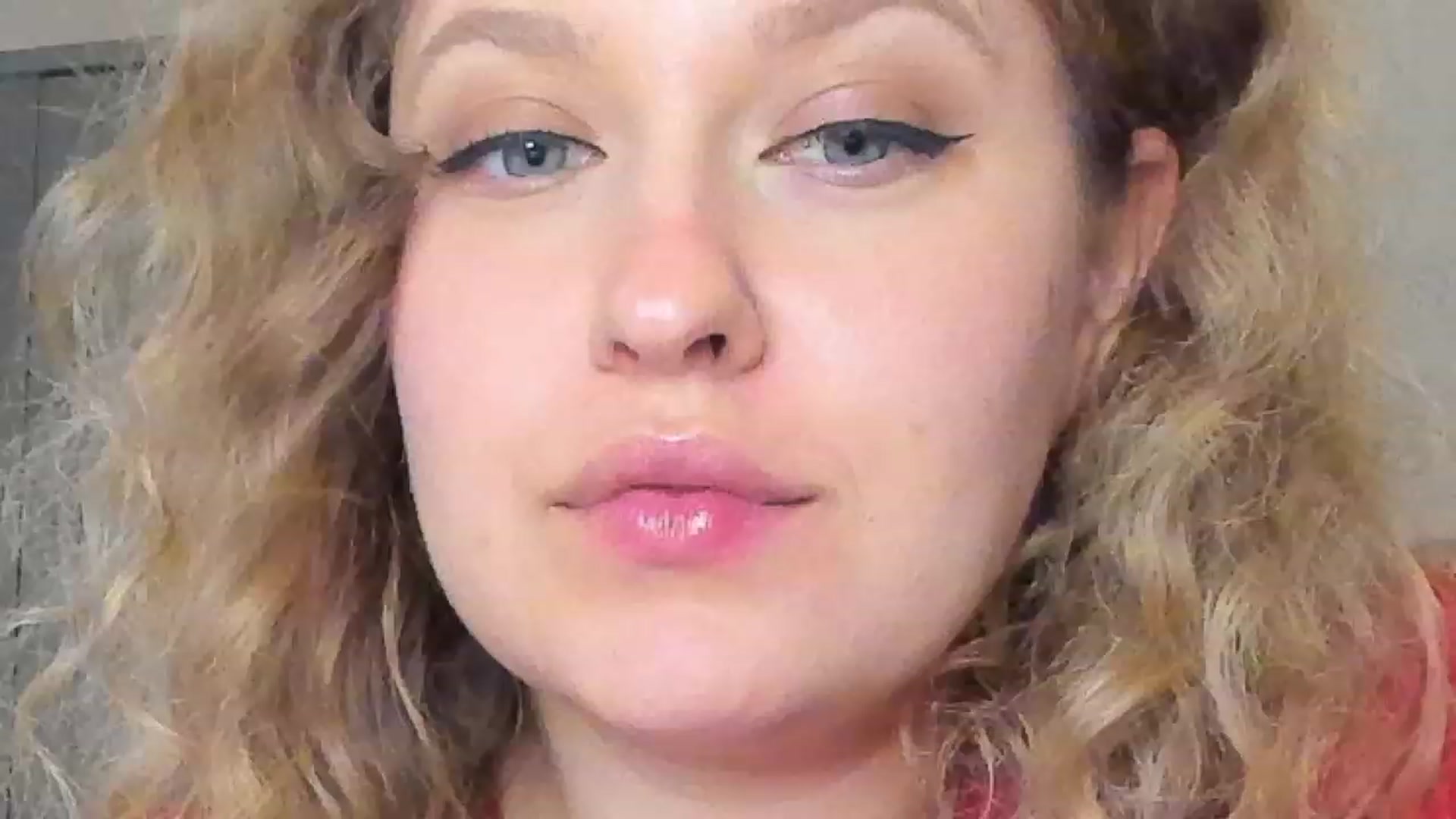 Gallery image thumbnail from SensualAdict's myfreecams stream on, 03/25/2023, 18:38 image 13 of 20