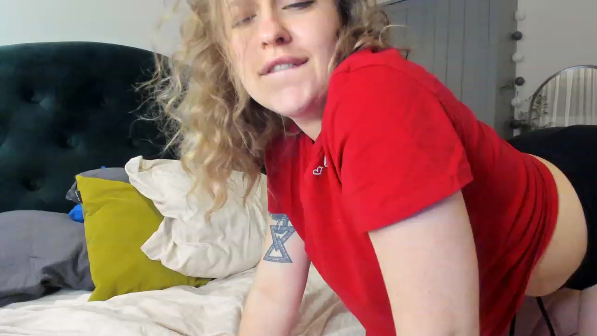 Gallery image thumbnail from SensualAdict's myfreecams stream on, 03/25/2023, 18:38 image 17 of 20