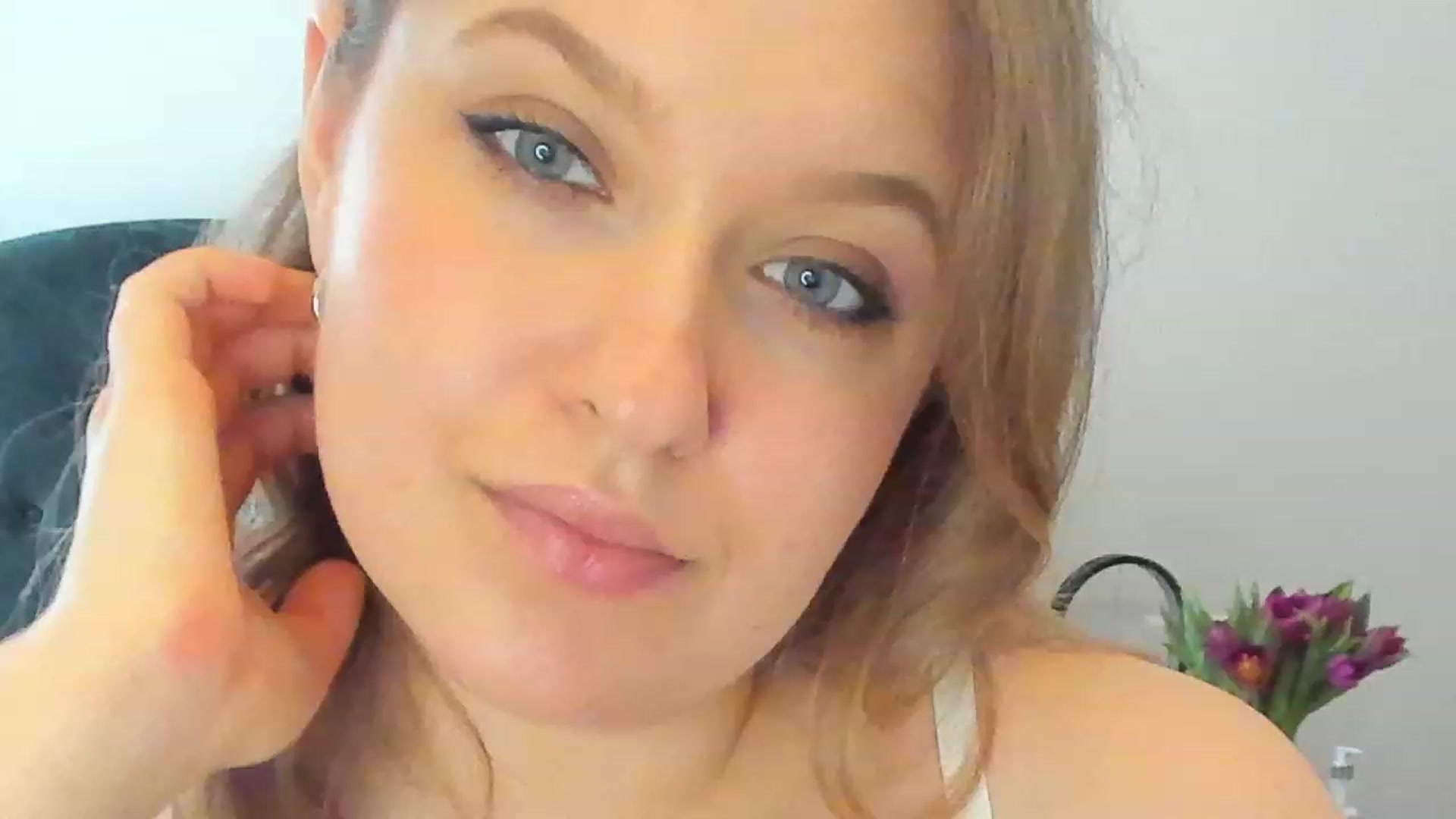 Gallery image thumbnail from SensualAdict's myfreecams stream on, 03/27/2023, 11:14 image 10 of 20