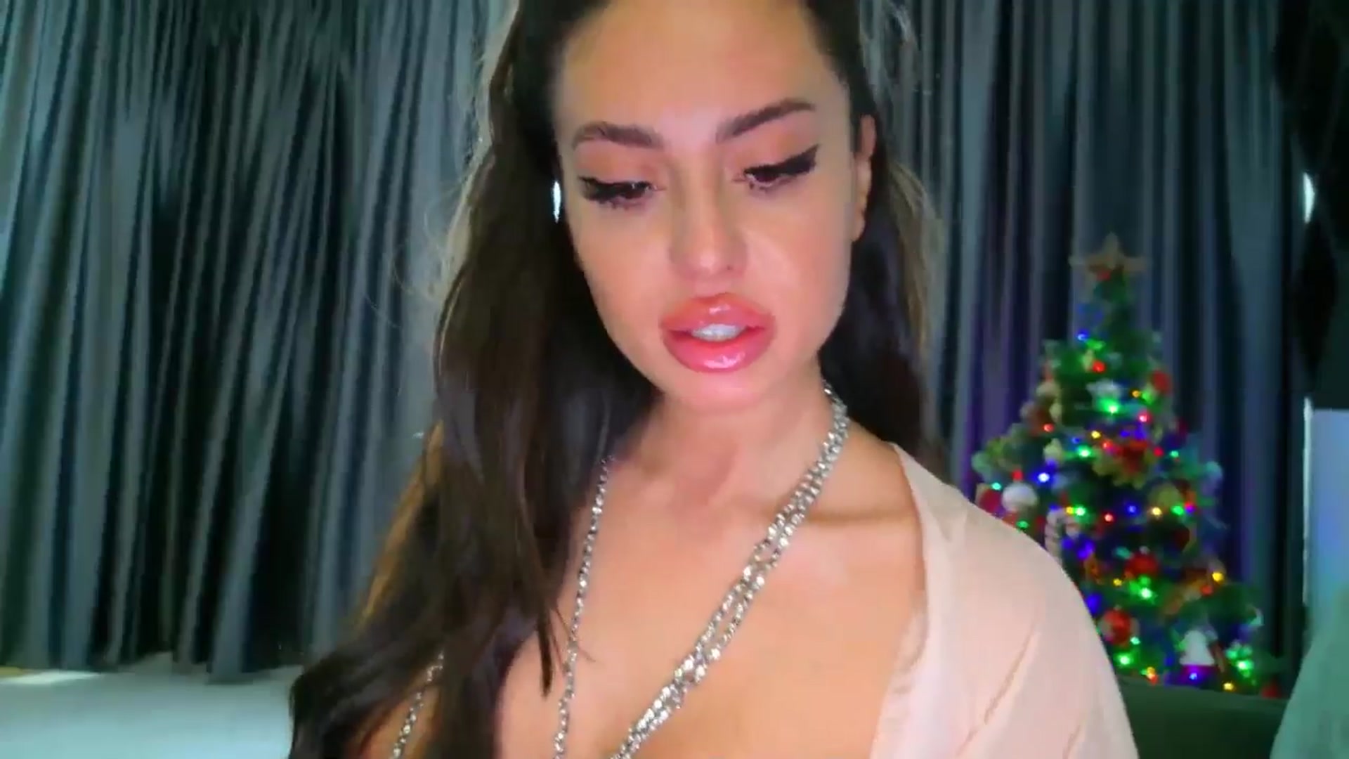 Gallery image thumbnail from SensualAlicex's myfreecams stream on, 12/26/2025, 09:41 image 18 of 20