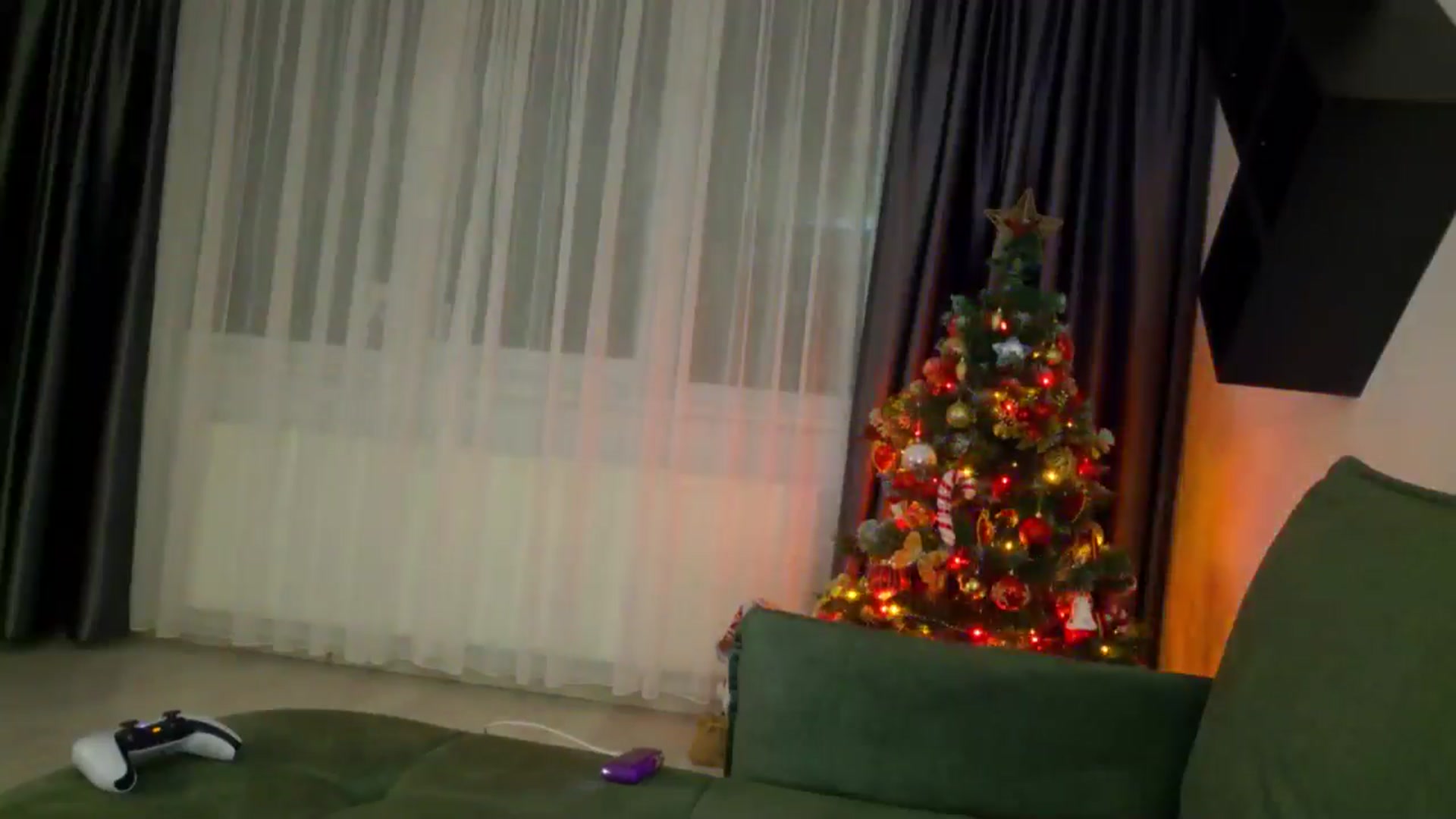 Gallery image thumbnail from SensualAlicex's myfreecams stream on, 12/27/2025, 16:09 image 19 of 20