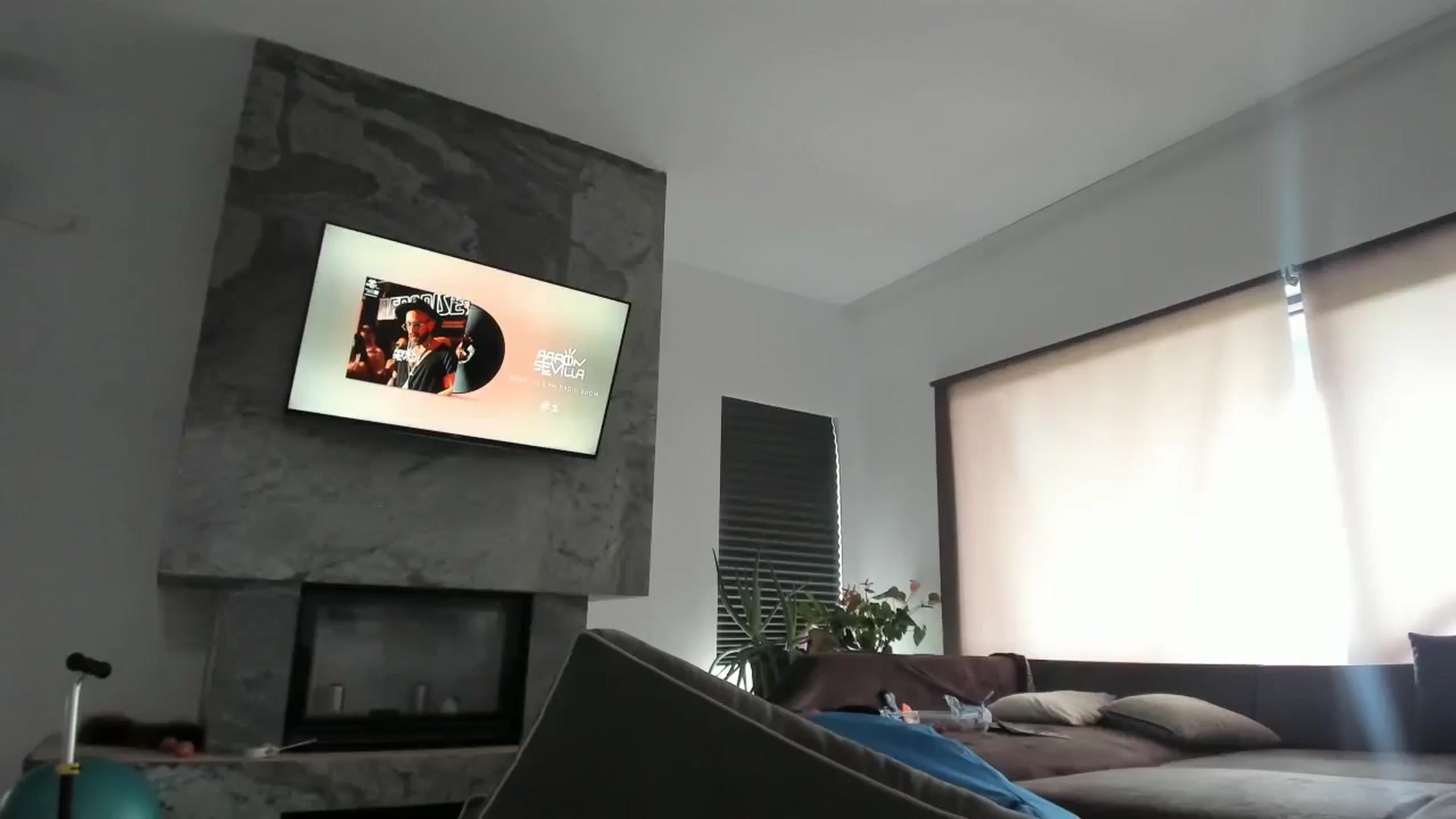Gallery image thumbnail from SensualBarbie's myfreecams stream on, 07/17/2024, 13:30 image 16 of 20