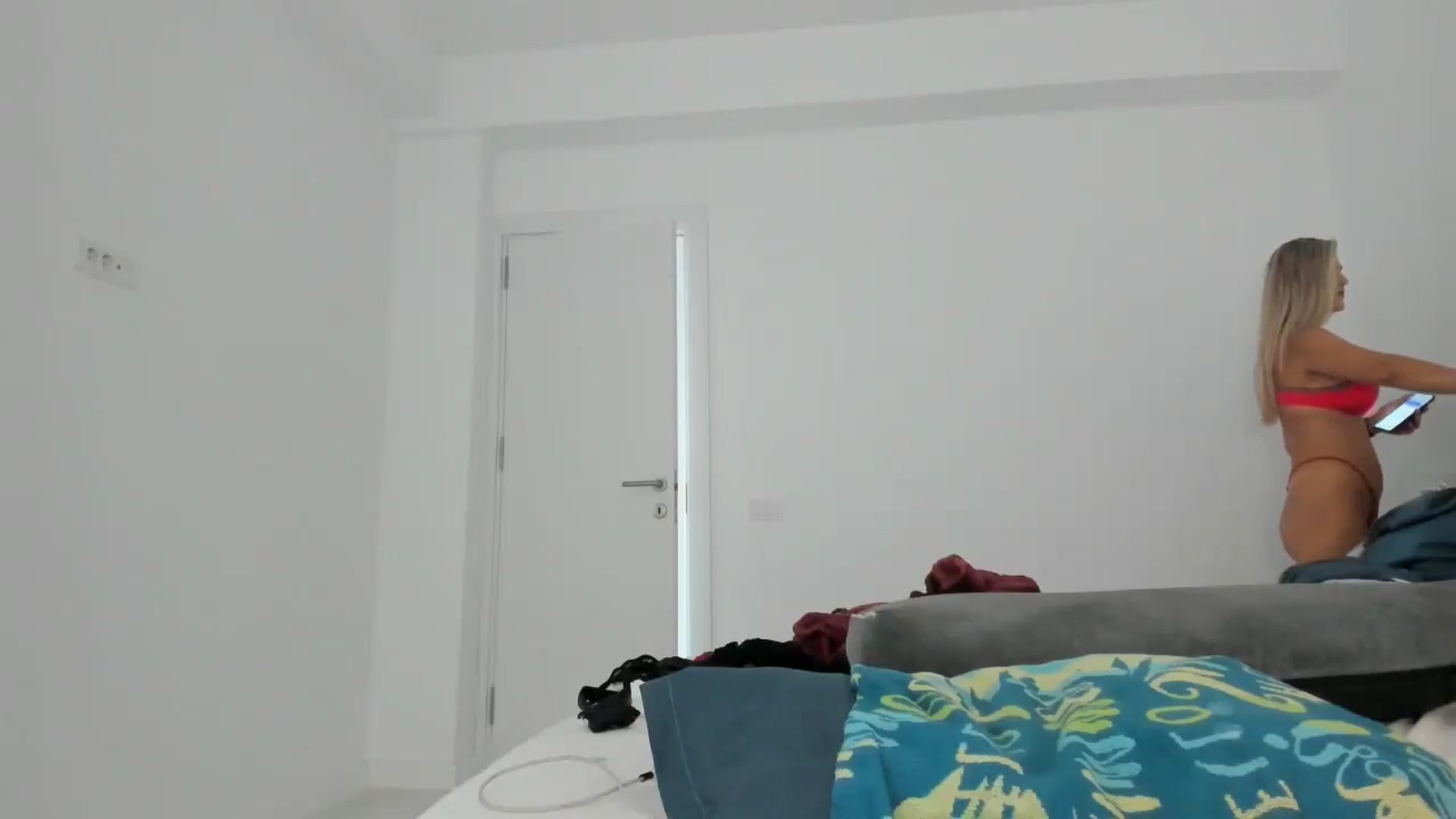 Gallery image thumbnail from SensualBarbie's myfreecams stream on, 08/13/2024, 12:12 image 5 of 20