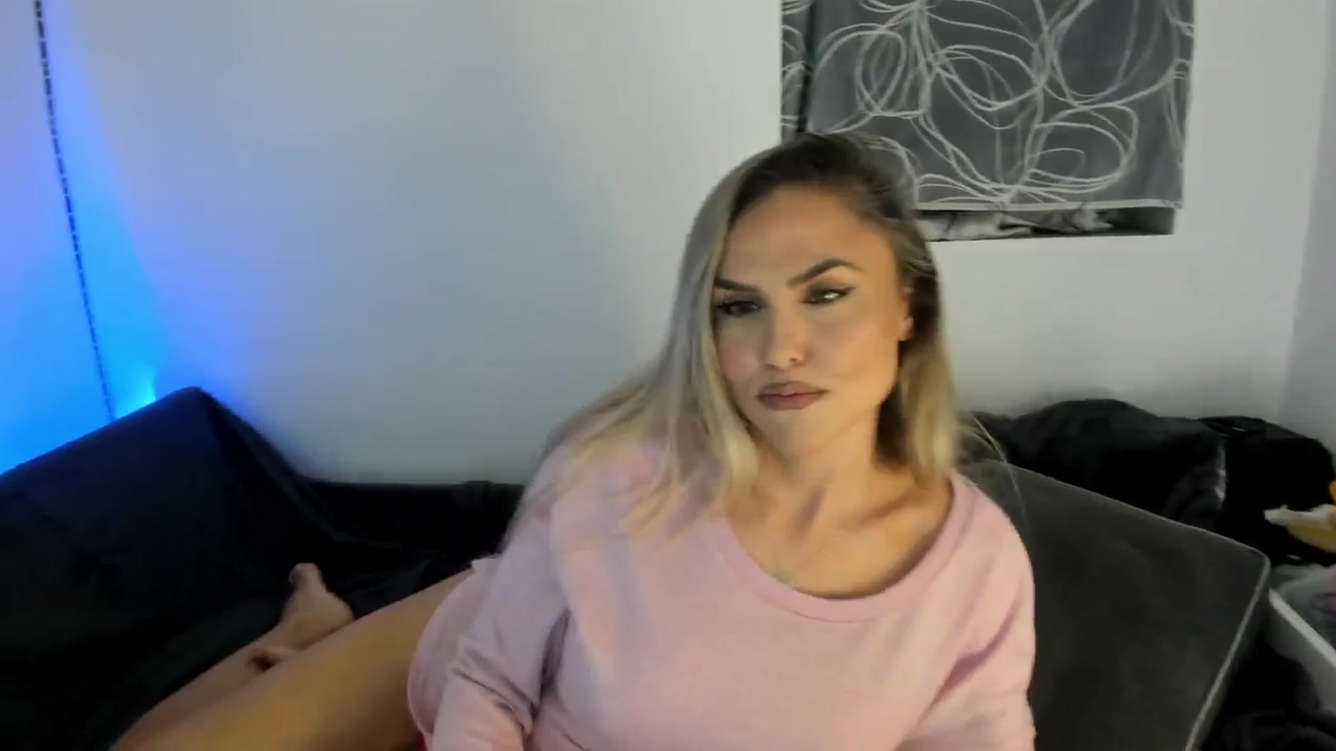Gallery image thumbnail from SensualBarbie's myfreecams stream on, 01/20/2025, 13:21 image 4 of 20
