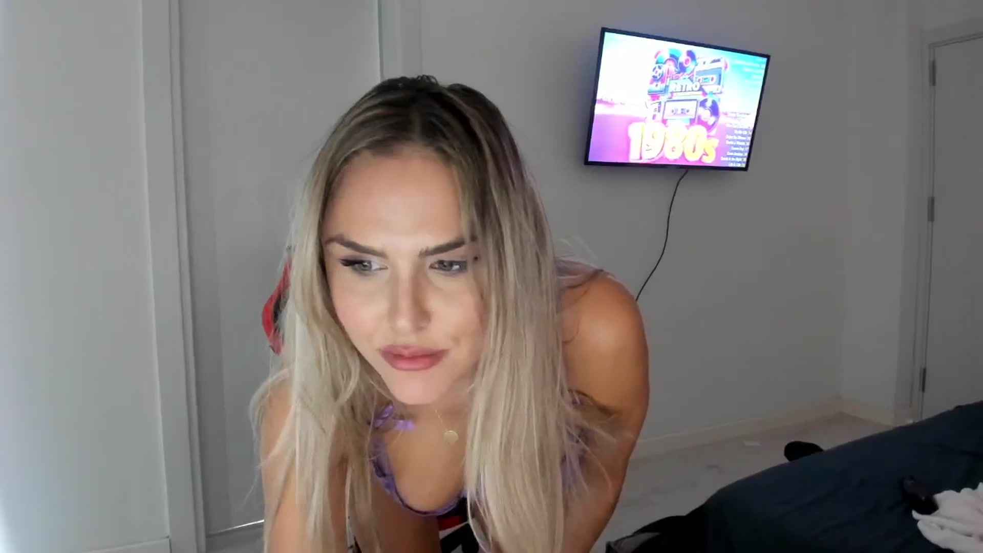 Gallery image thumbnail from SensualBarbie's myfreecams stream on, 03/31/2025, 13:23 image 13 of 20