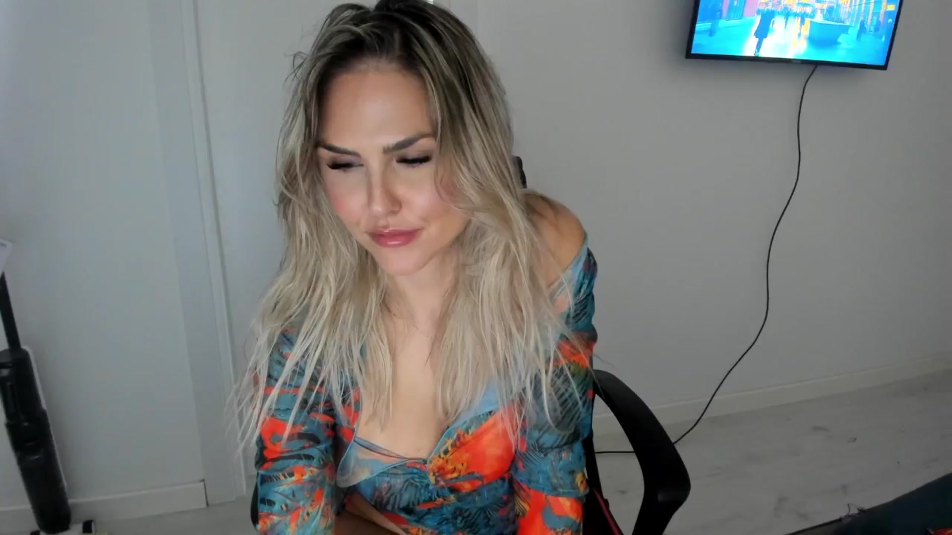 Gallery image thumbnail from SensualBarbie's myfreecams stream on, 04/03/2025, 13:32 image 19 of 20