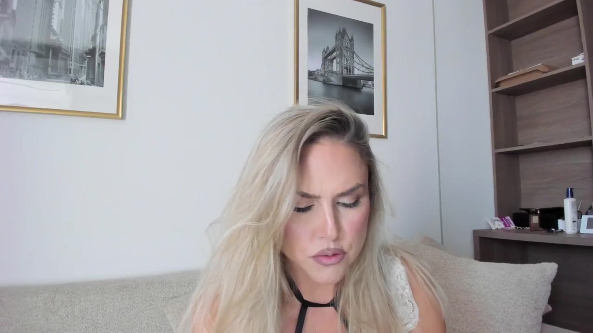 Gallery image thumbnail from SensualBarbie's myfreecams stream on, 05/03/2025, 09:58 image 20 of 20