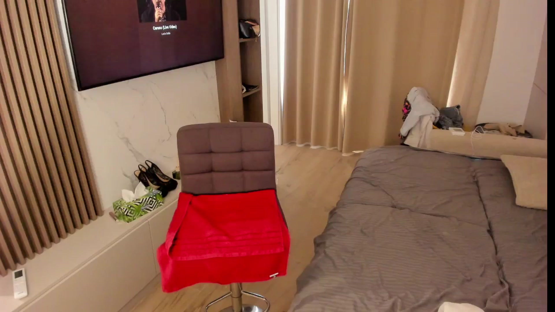 Gallery image thumbnail from SensualBarbie's myfreecams stream on, 10/28/2025, 09:22 image 5 of 20