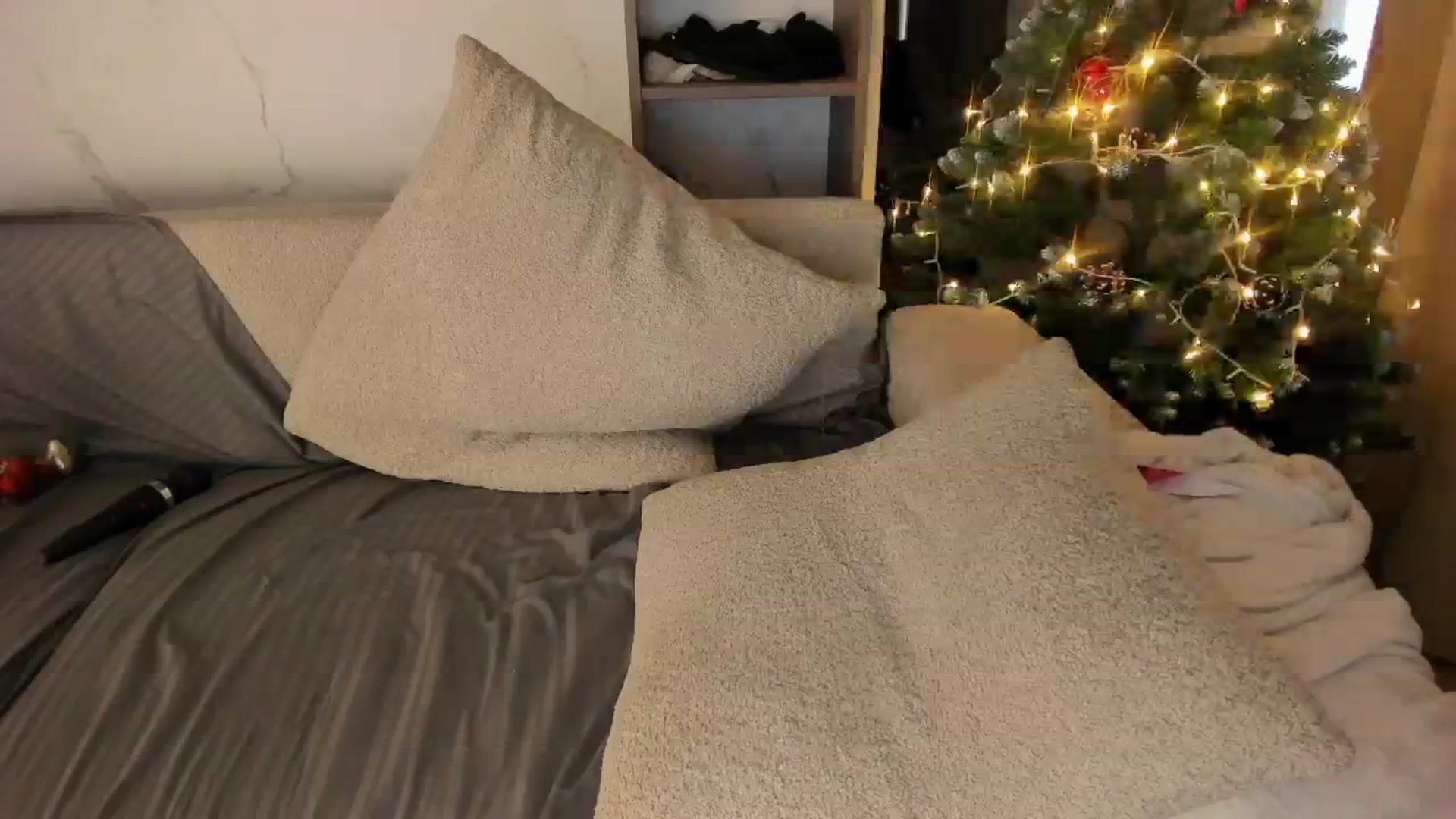 Gallery image thumbnail from SensualBarbie's myfreecams stream on, 12/15/2025, 15:18 image 12 of 20