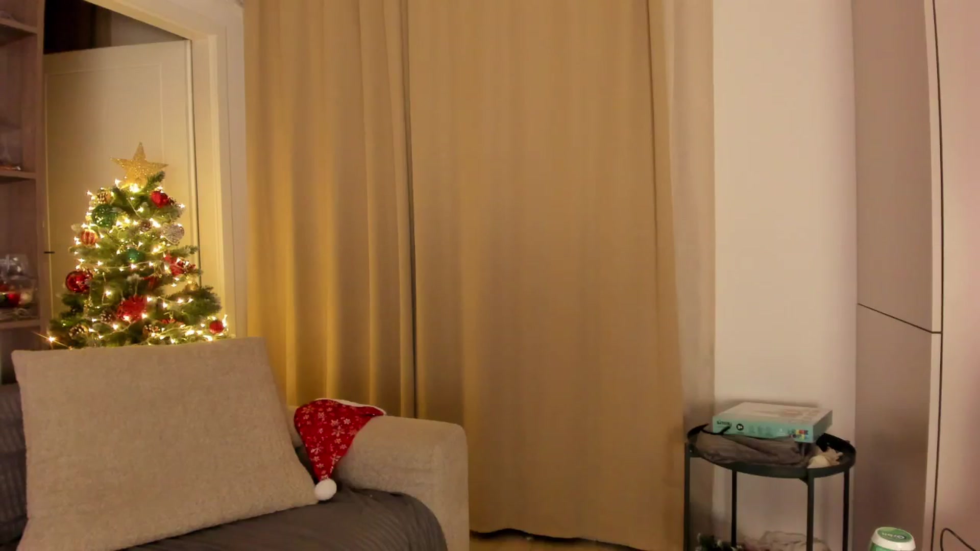 Gallery image thumbnail from SensualBarbie's myfreecams stream on, 12/27/2025, 20:14 image 7 of 20