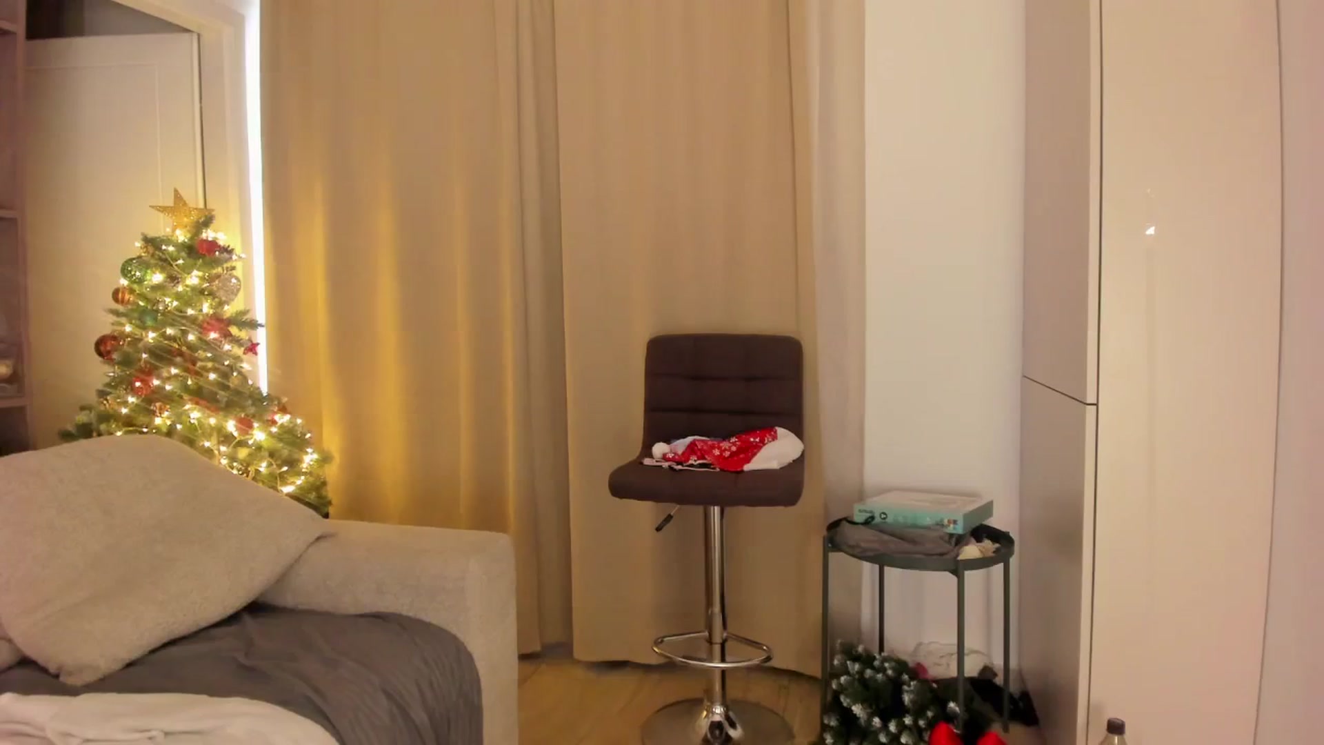 Gallery image thumbnail from SensualBarbie's myfreecams stream on, 01/06/2026, 12:23 image 19 of 20