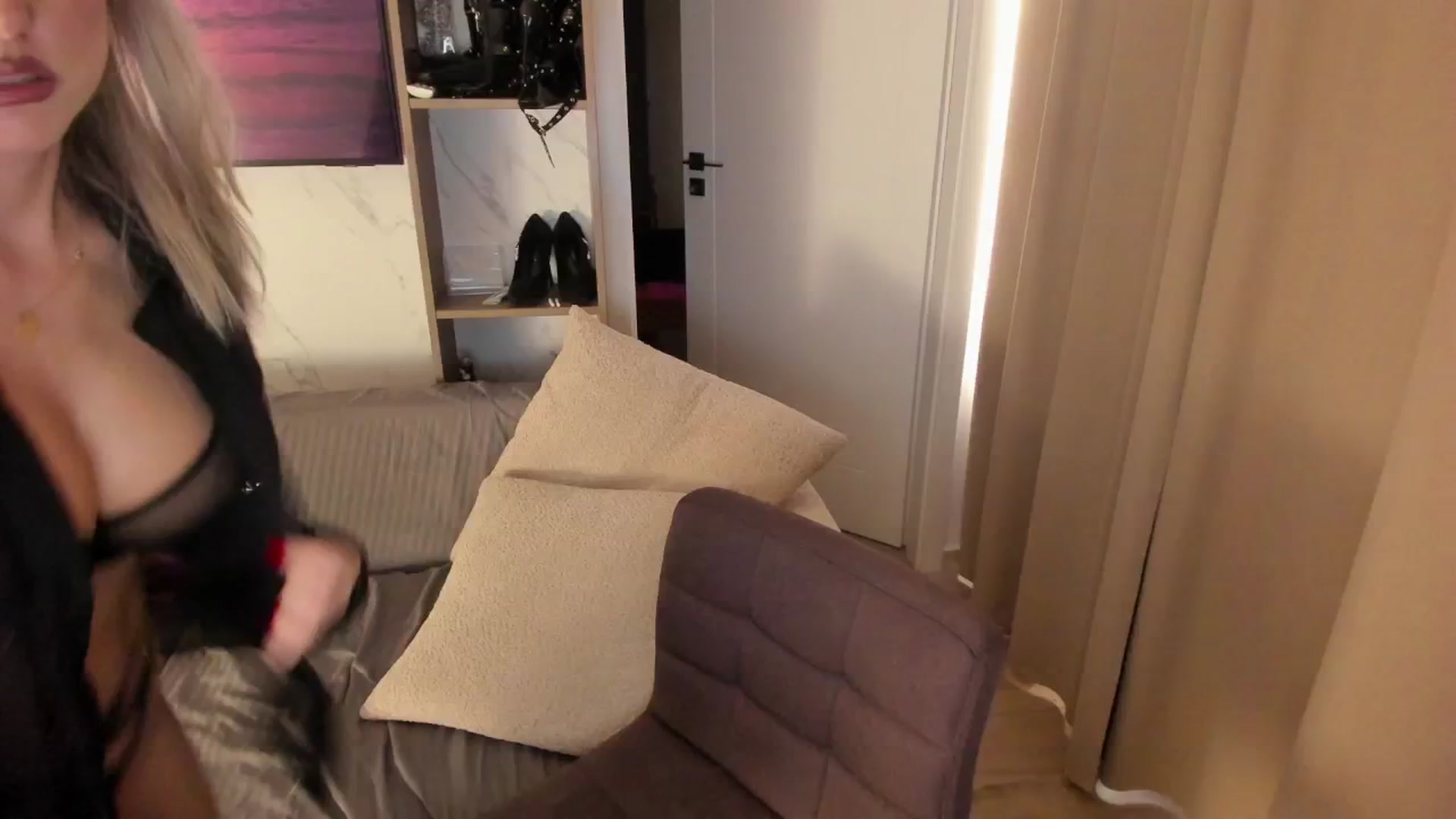Gallery image thumbnail from SensualBarbie's myfreecams stream on, 02/18/2026, 15:45 image 1 of 20