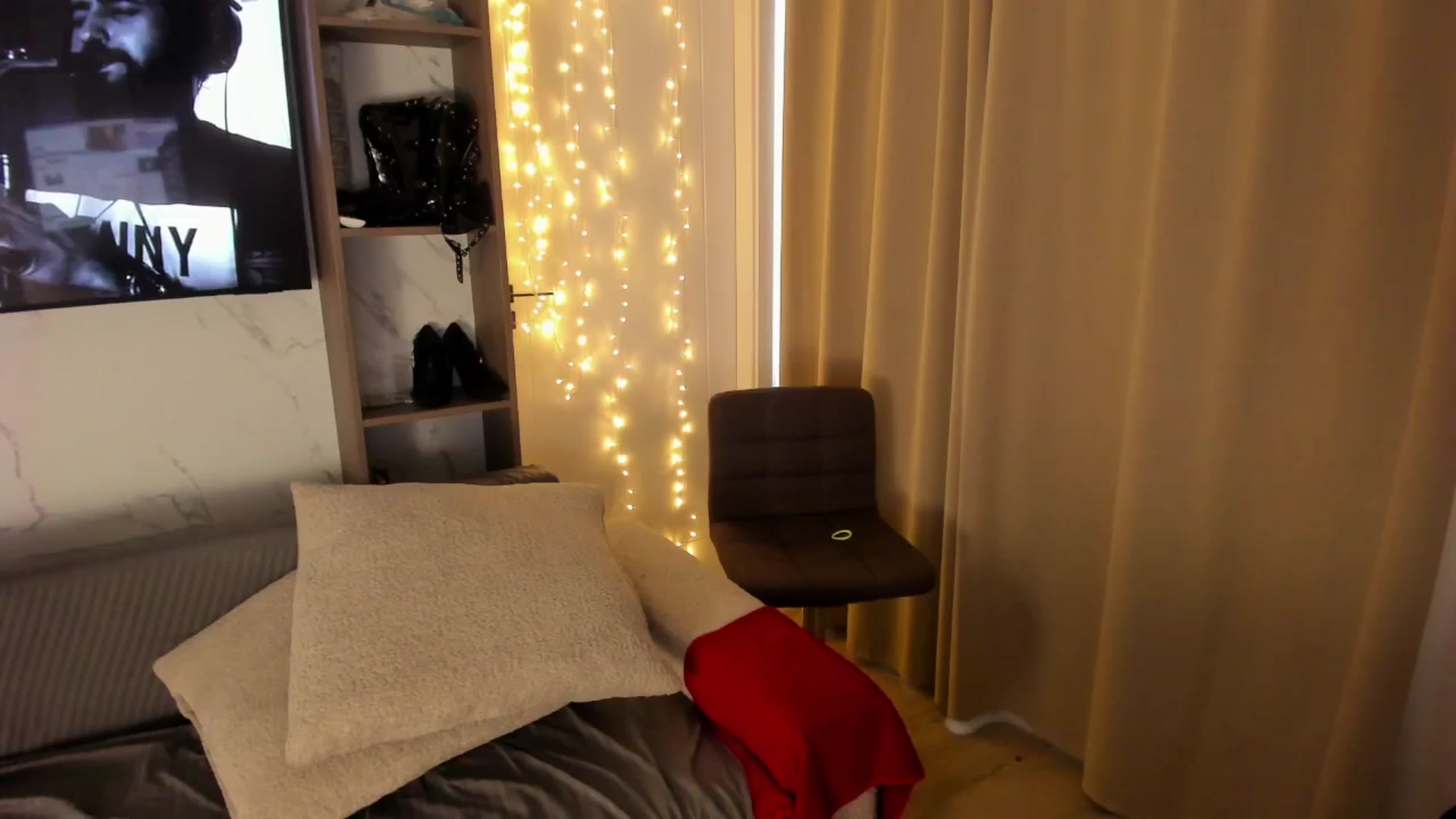 Gallery image thumbnail from SensualBarbie's myfreecams stream on, 02/24/2026, 13:57 image 5 of 20
