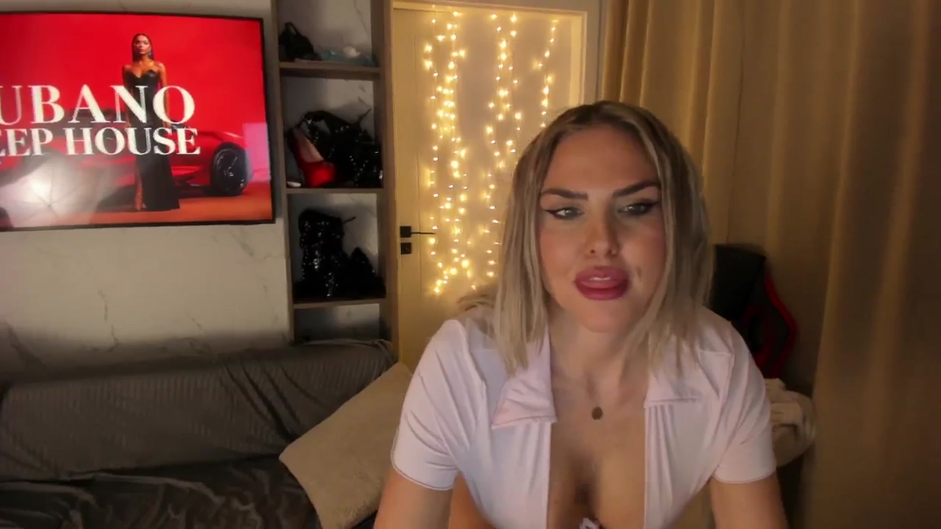 Gallery image thumbnail from SensualBarbie's myfreecams stream on, 03/07/2026, 17:33 image 18 of 20