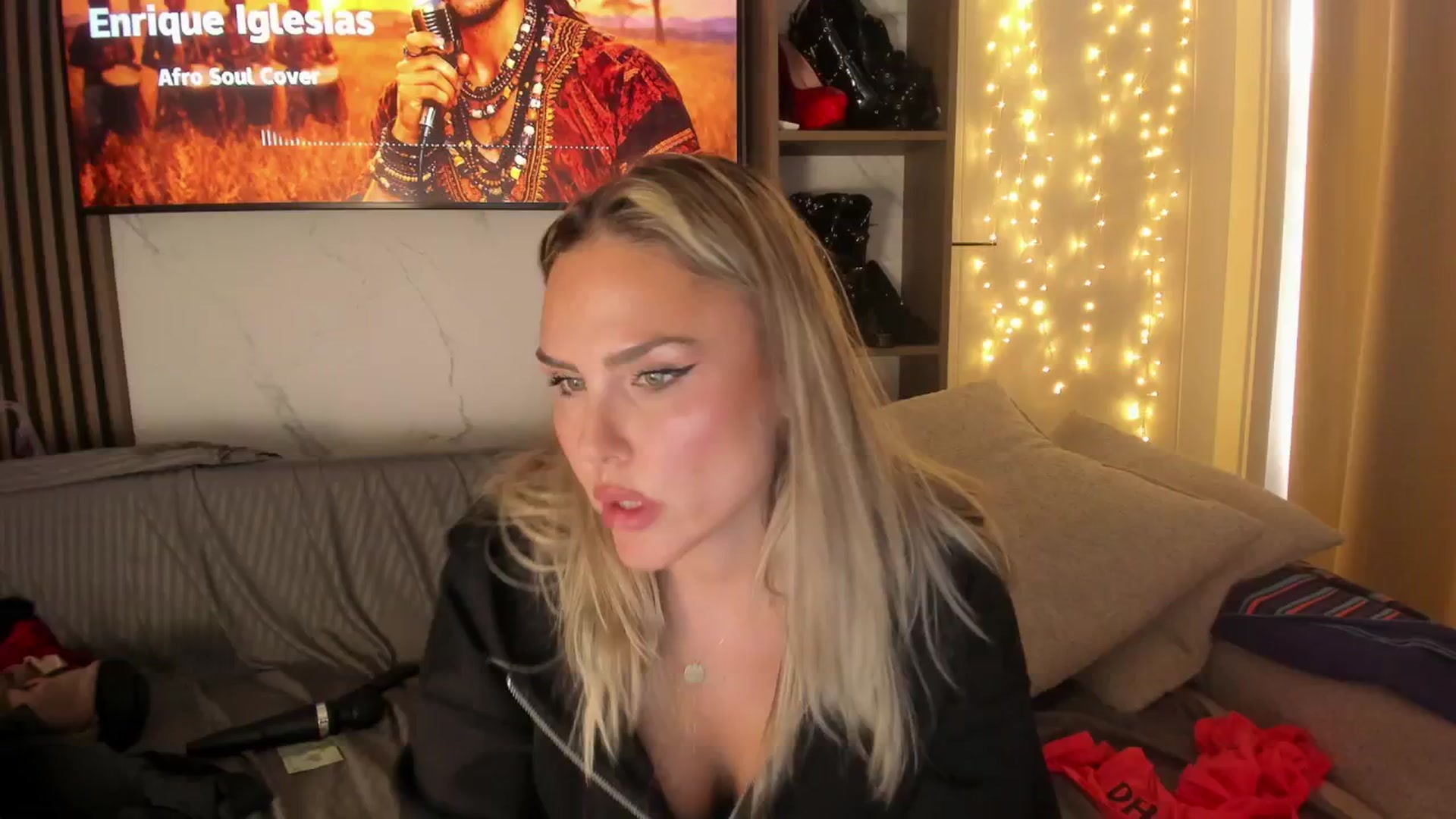 Gallery image thumbnail from SensualBarbie's myfreecams stream on, 04/16/2026, 14:57 image 1 of 20