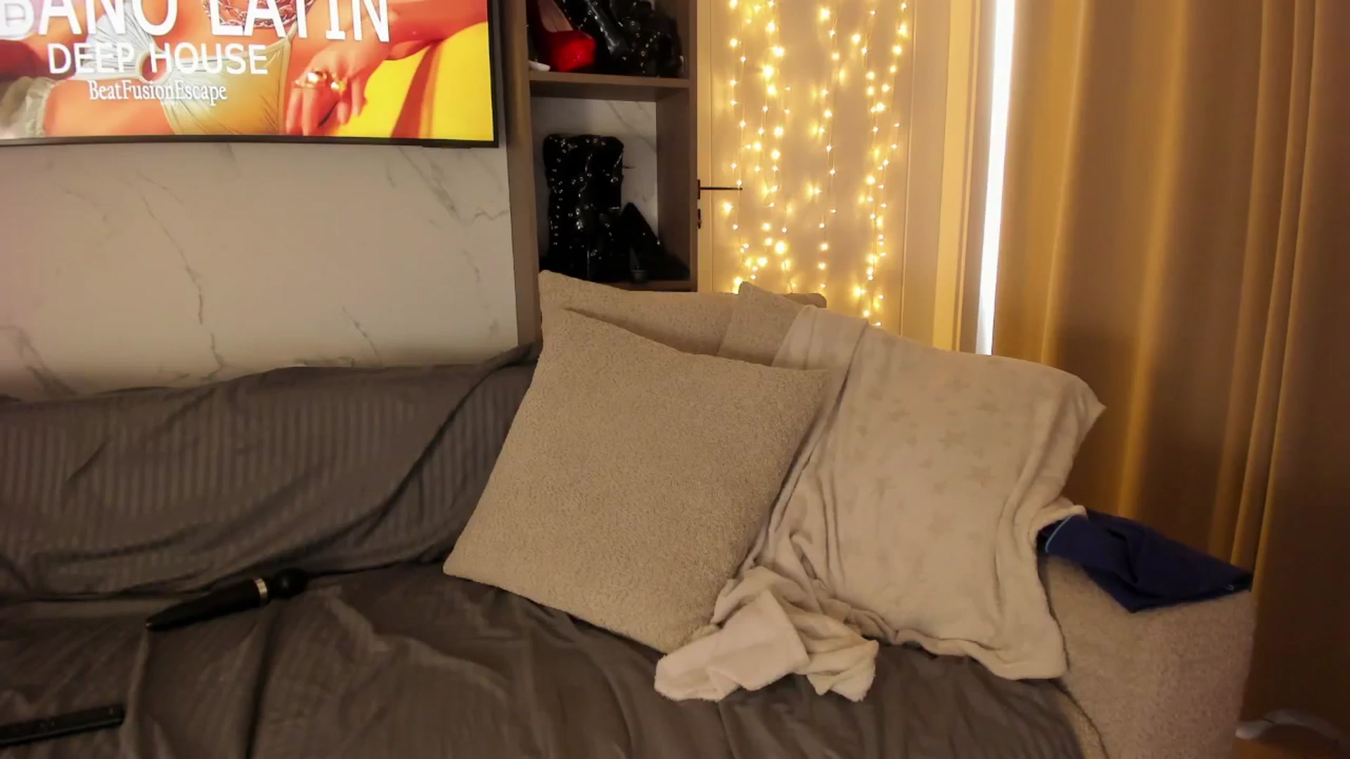 Gallery image thumbnail from SensualBarbie's myfreecams stream on, 04/23/2026, 10:57 image 9 of 20