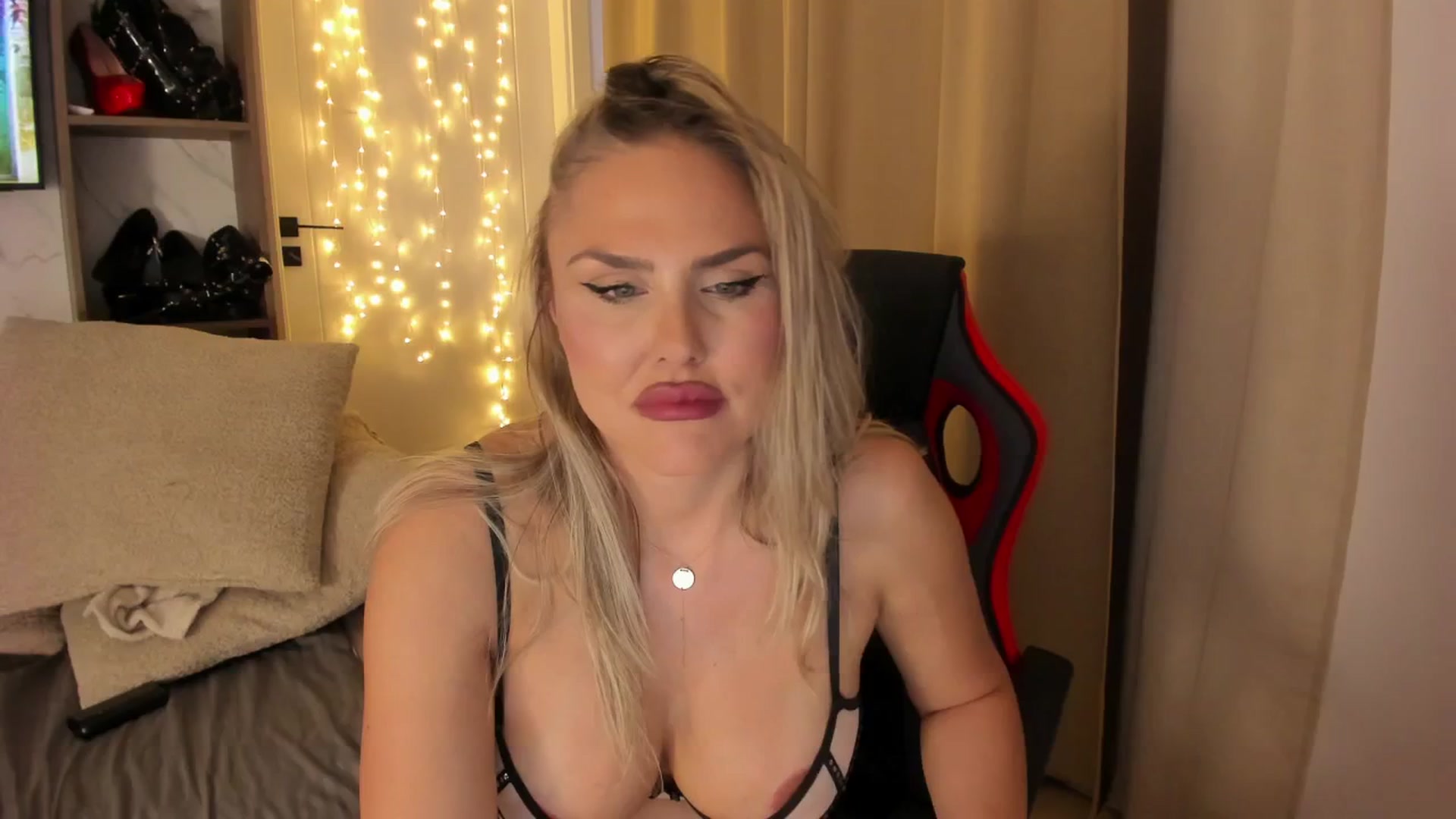 Gallery image thumbnail from SensualBarbie's myfreecams stream on, 05/01/2026, 18:58 image 6 of 20