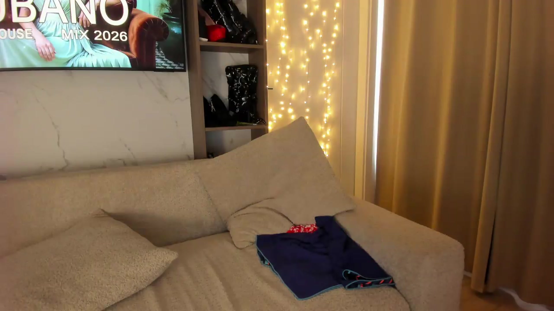 Gallery image thumbnail from SensualBarbie's myfreecams stream on, 05/13/2026, 14:21 image 5 of 20