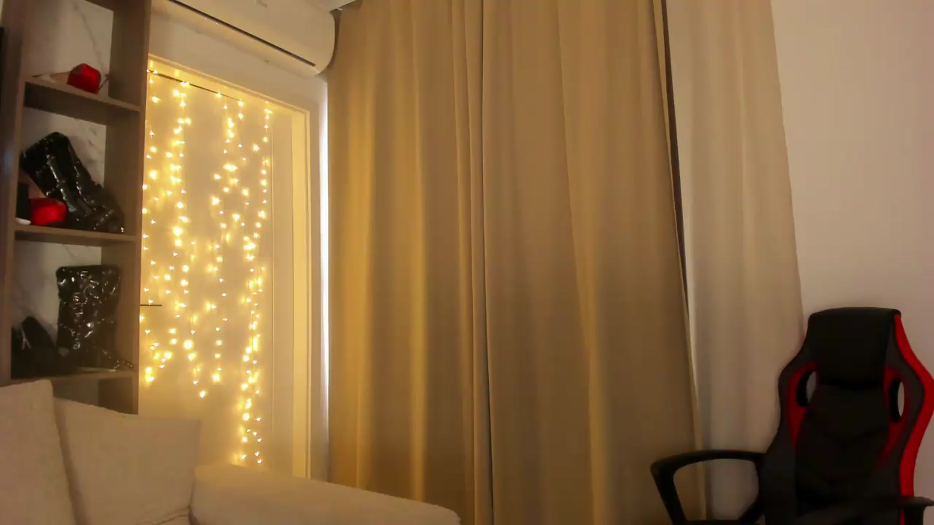 Gallery image thumbnail from SensualBarbie's myfreecams stream on, 05/14/2026, 13:29 image 16 of 20