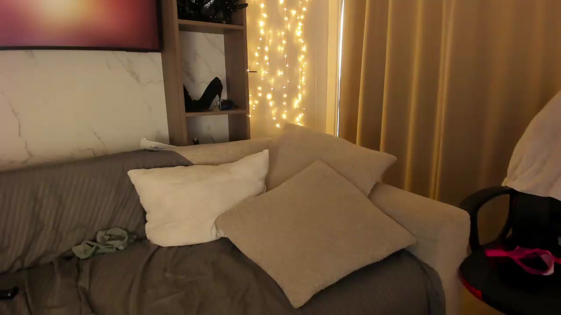 Gallery image thumbnail from SensualBarbie's myfreecams stream on, 08/10/2026, 13:22 image 9 of 20