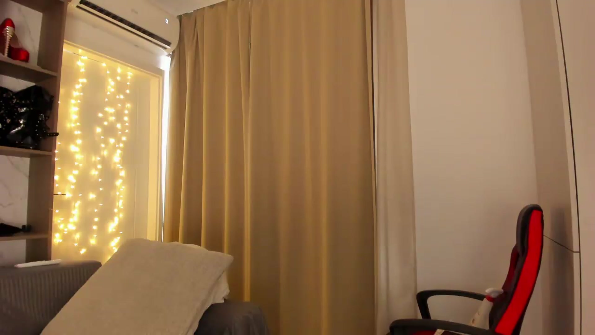 Gallery image thumbnail from SensualBarbie's myfreecams stream on, 08/13/2026, 13:59 image 4 of 20