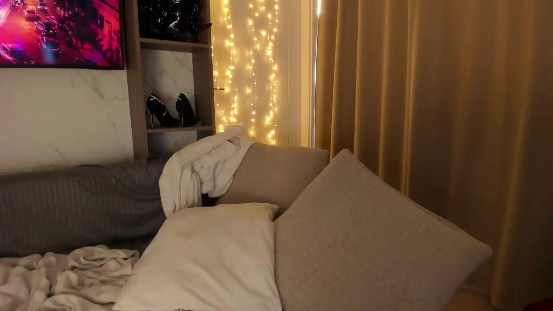 Gallery image thumbnail from SensualBarbie's myfreecams stream on, 08/20/2026, 15:13 image 3 of 20