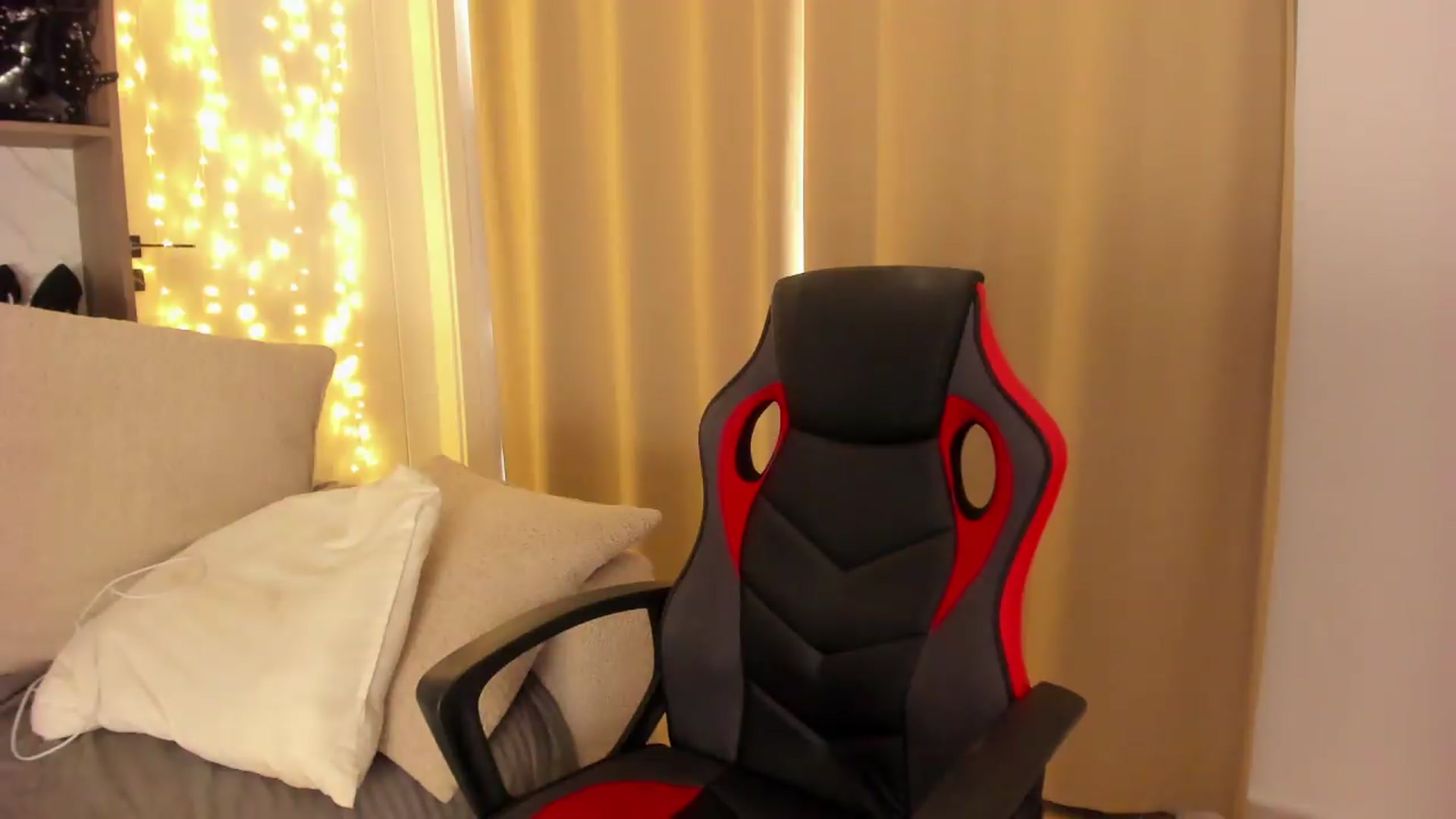 Gallery image thumbnail from SensualBarbie's myfreecams stream on, 09/04/2026, 13:56 image 2 of 20