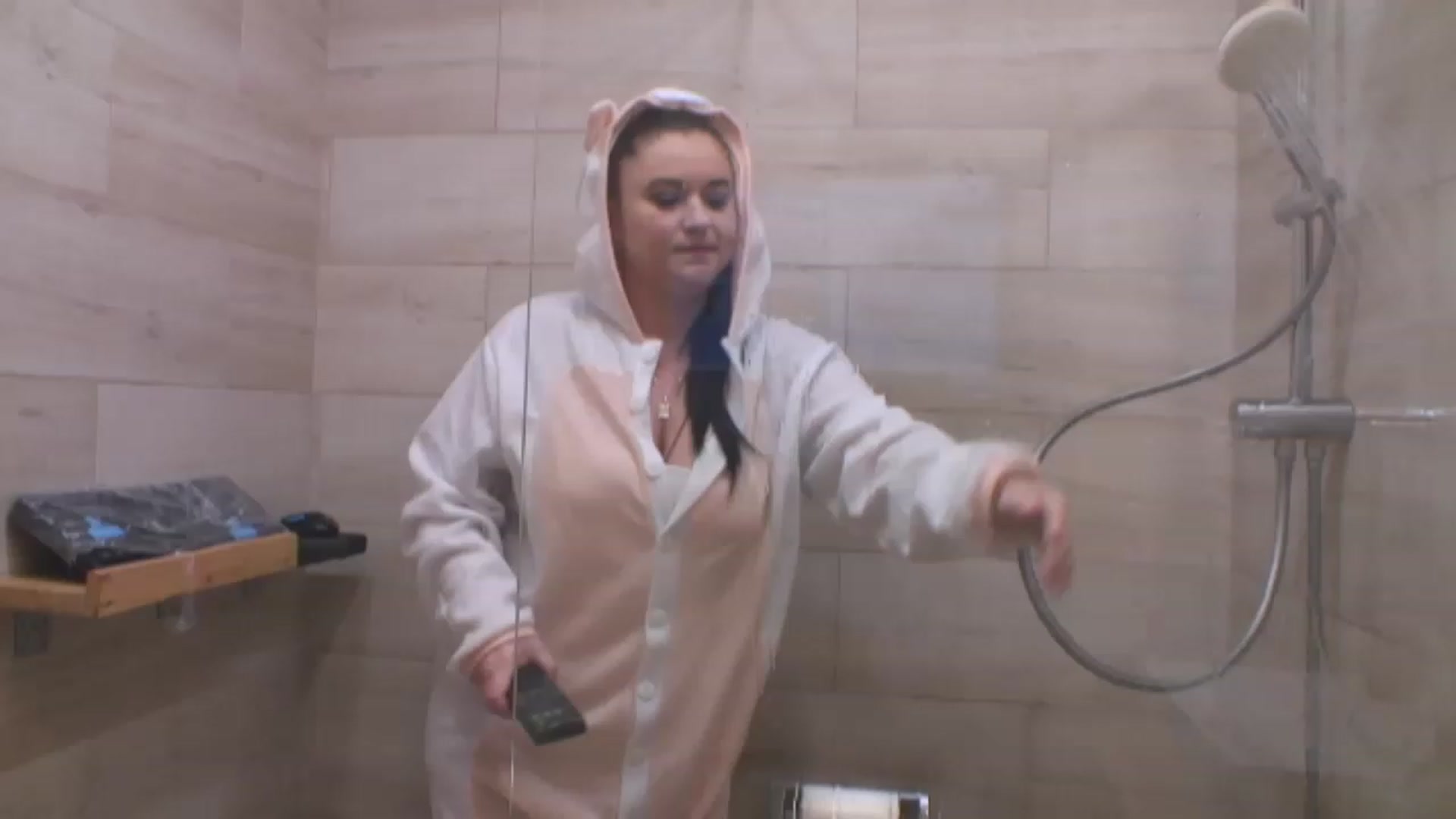 Gallery image thumbnail from SensualCrissa's myfreecams stream on, 12/01/2022, 08:09 image 5 of 20