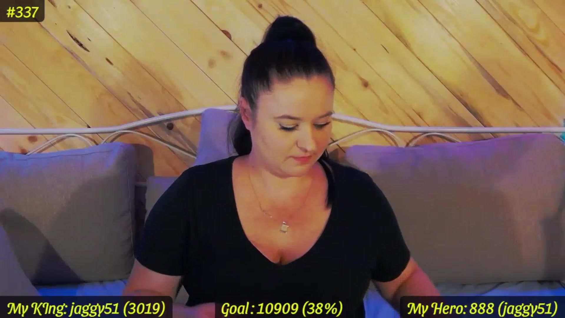 Gallery image thumbnail from SensualCrissa's myfreecams stream on, 08/19/2023, 13:04 image 17 of 20