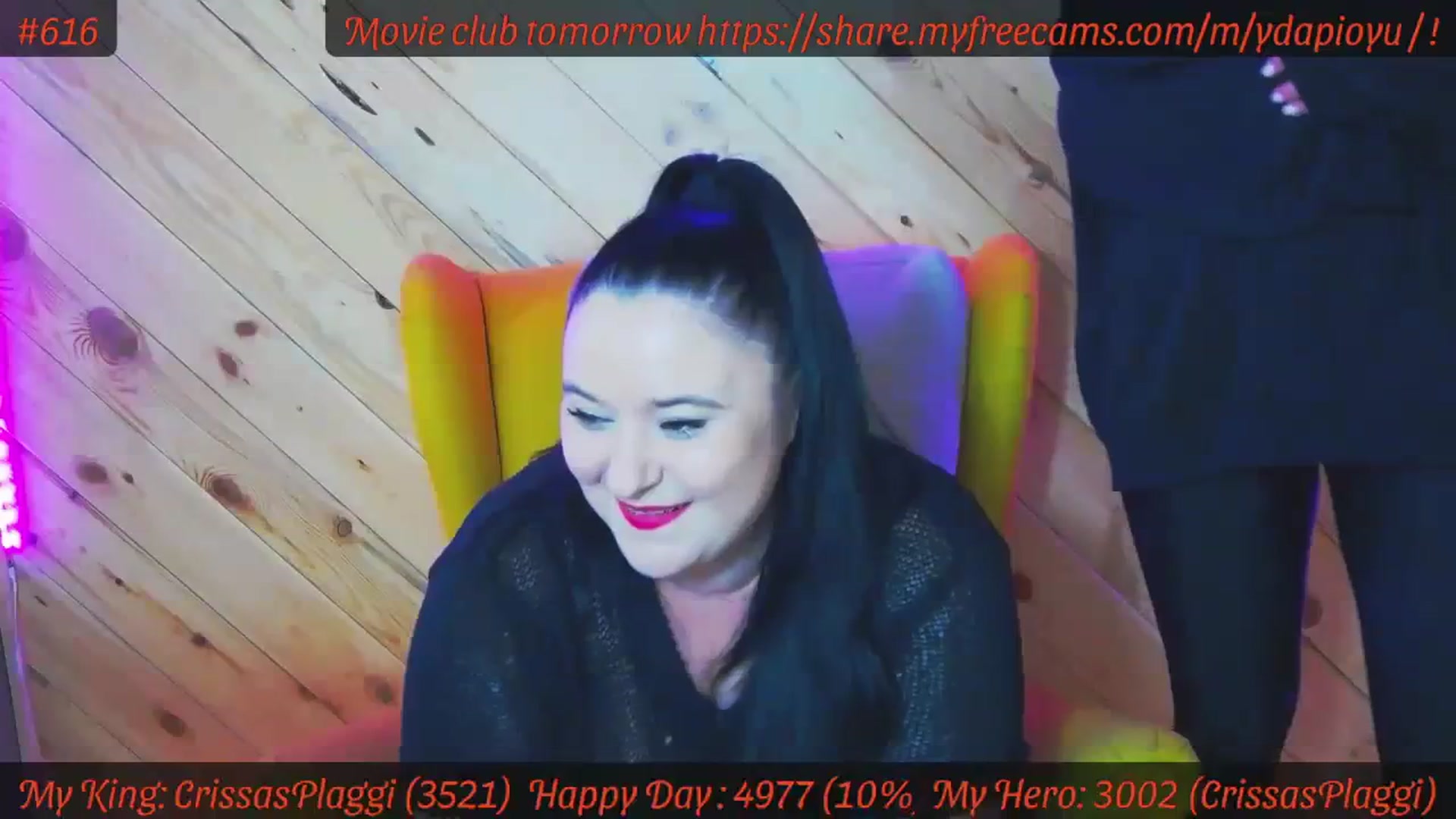 Gallery image thumbnail from SensualCrissa's myfreecams stream on, 02/09/2024, 12:24 image 16 of 20
