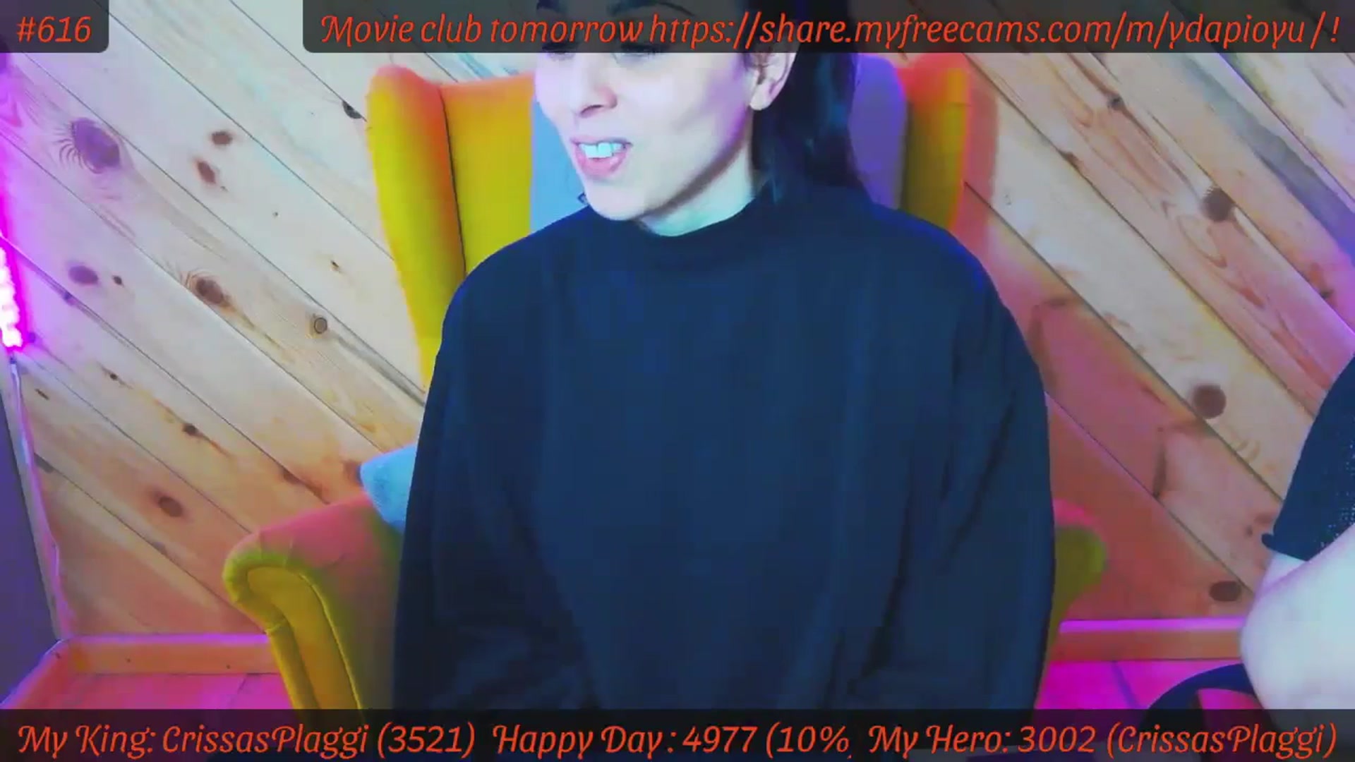 Gallery image thumbnail from SensualCrissa's myfreecams stream on, 02/09/2024, 12:24 image 17 of 20