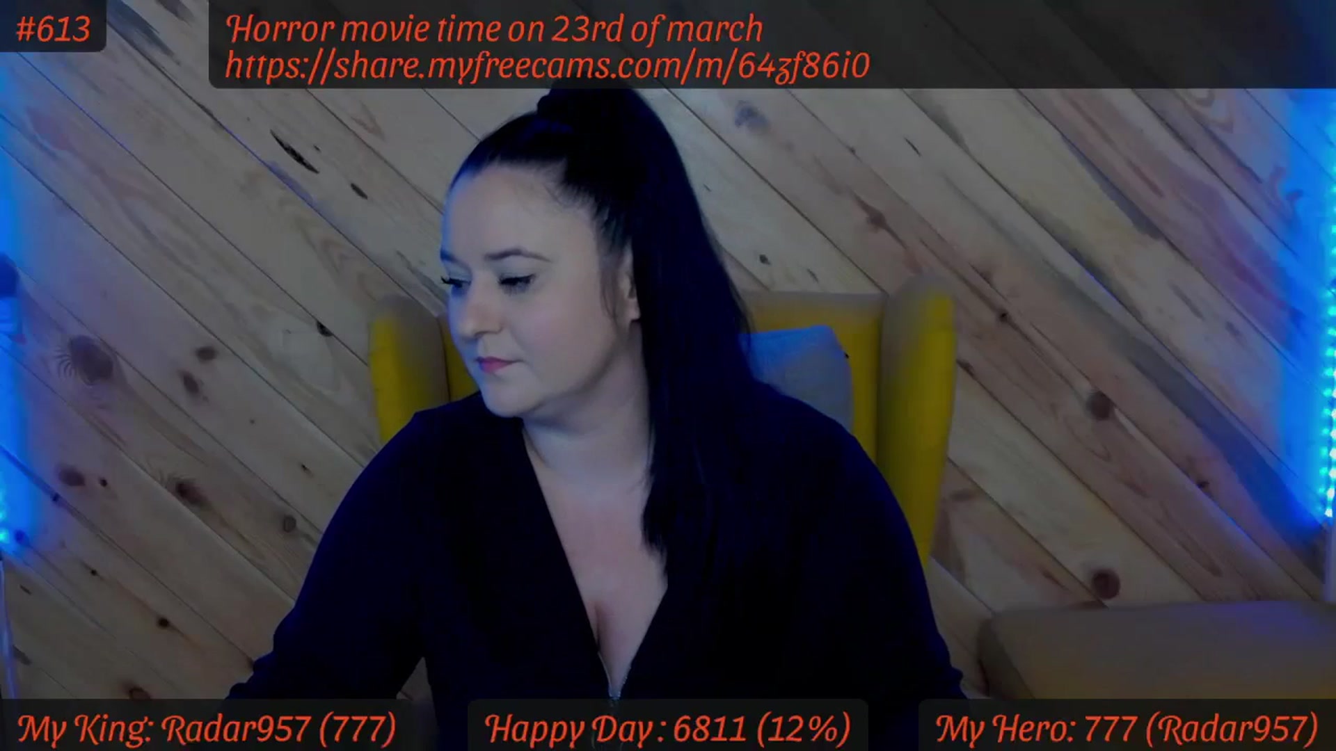 Gallery image thumbnail from SensualCrissa's myfreecams stream on, 03/13/2024, 08:36 image 9 of 20