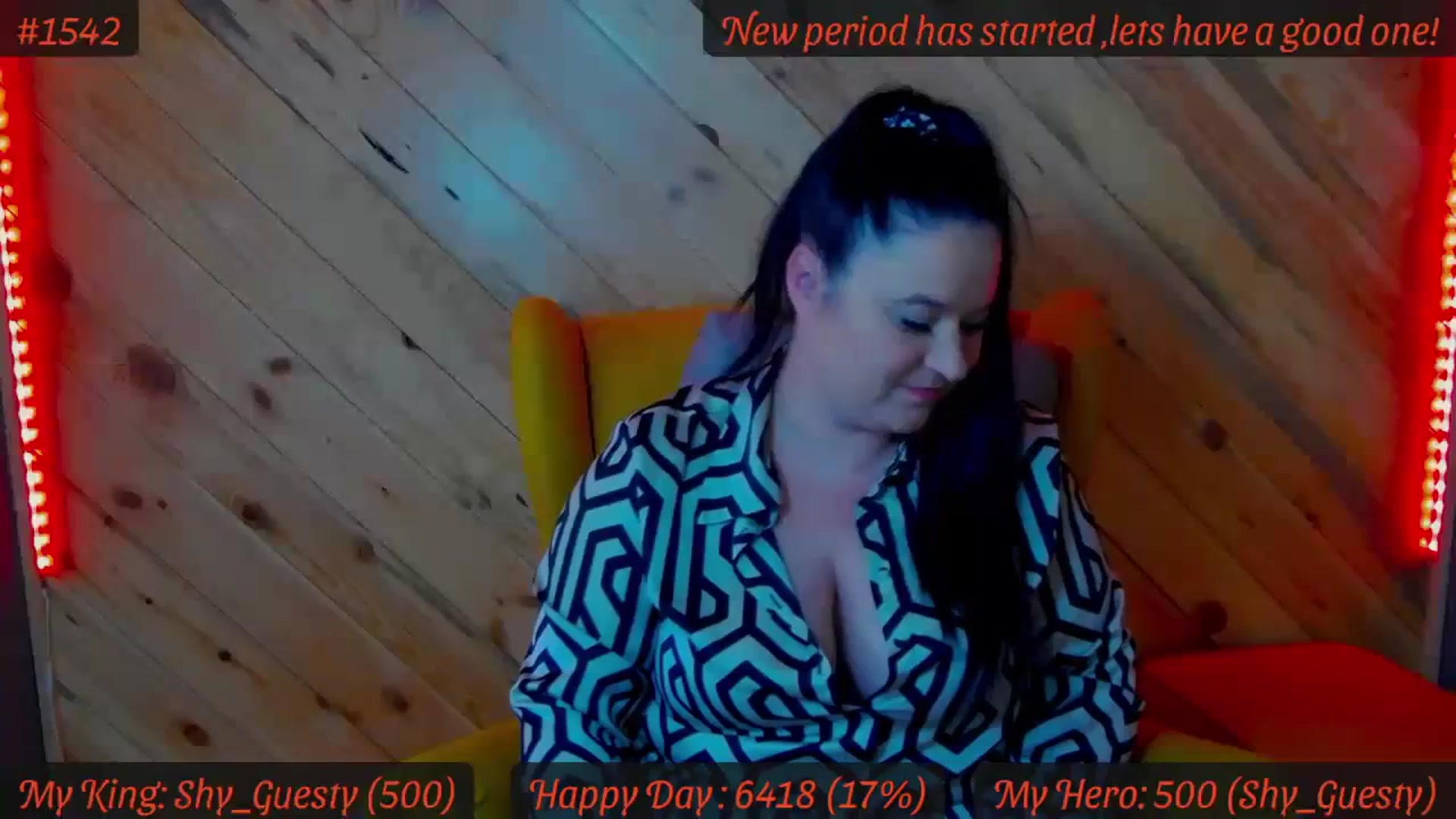 Gallery image thumbnail from SensualCrissa's myfreecams stream on, 04/04/2024, 12:03 image 1 of 20