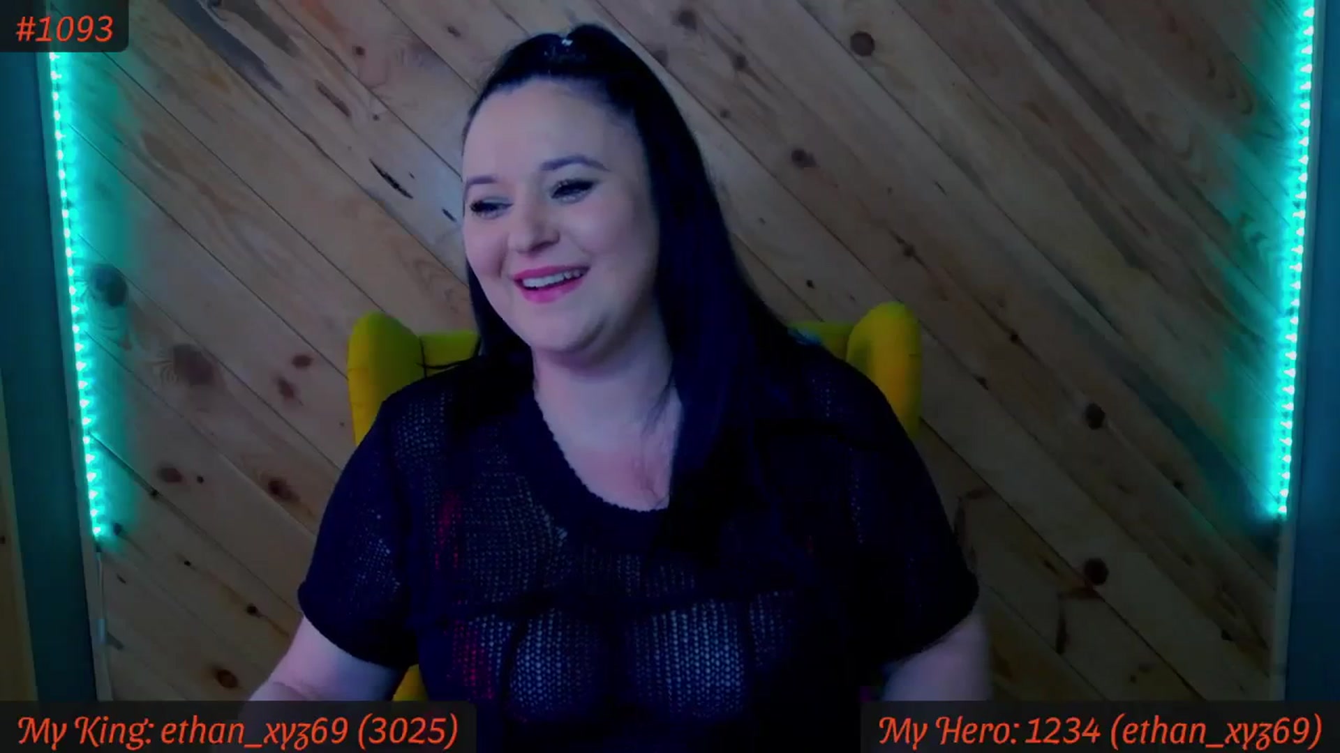 Gallery image thumbnail from SensualCrissa's myfreecams stream on, 04/10/2024, 11:23 image 6 of 20