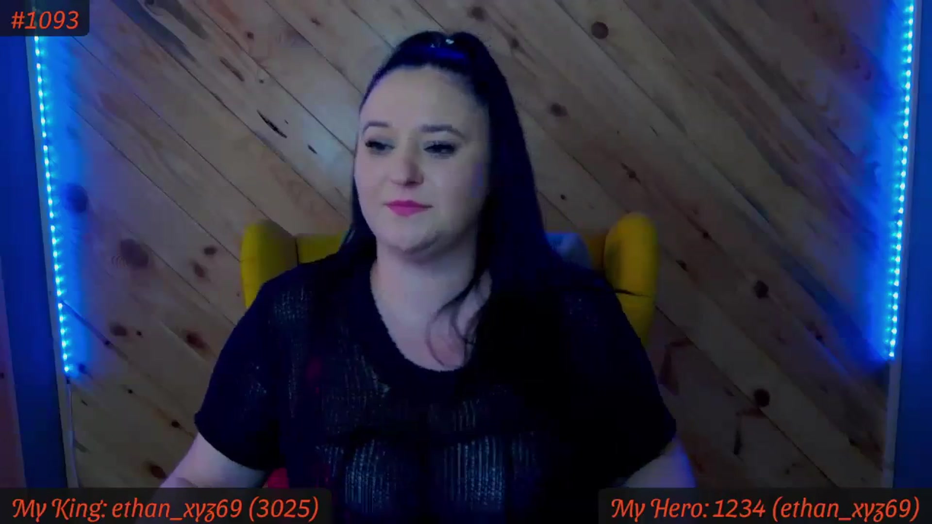 Gallery image thumbnail from SensualCrissa's myfreecams stream on, 04/10/2024, 11:23 image 15 of 20