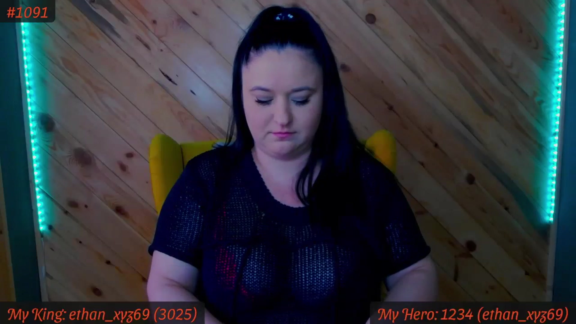 Gallery image thumbnail from SensualCrissa's myfreecams stream on, 04/10/2024, 11:23 image 9 of 20