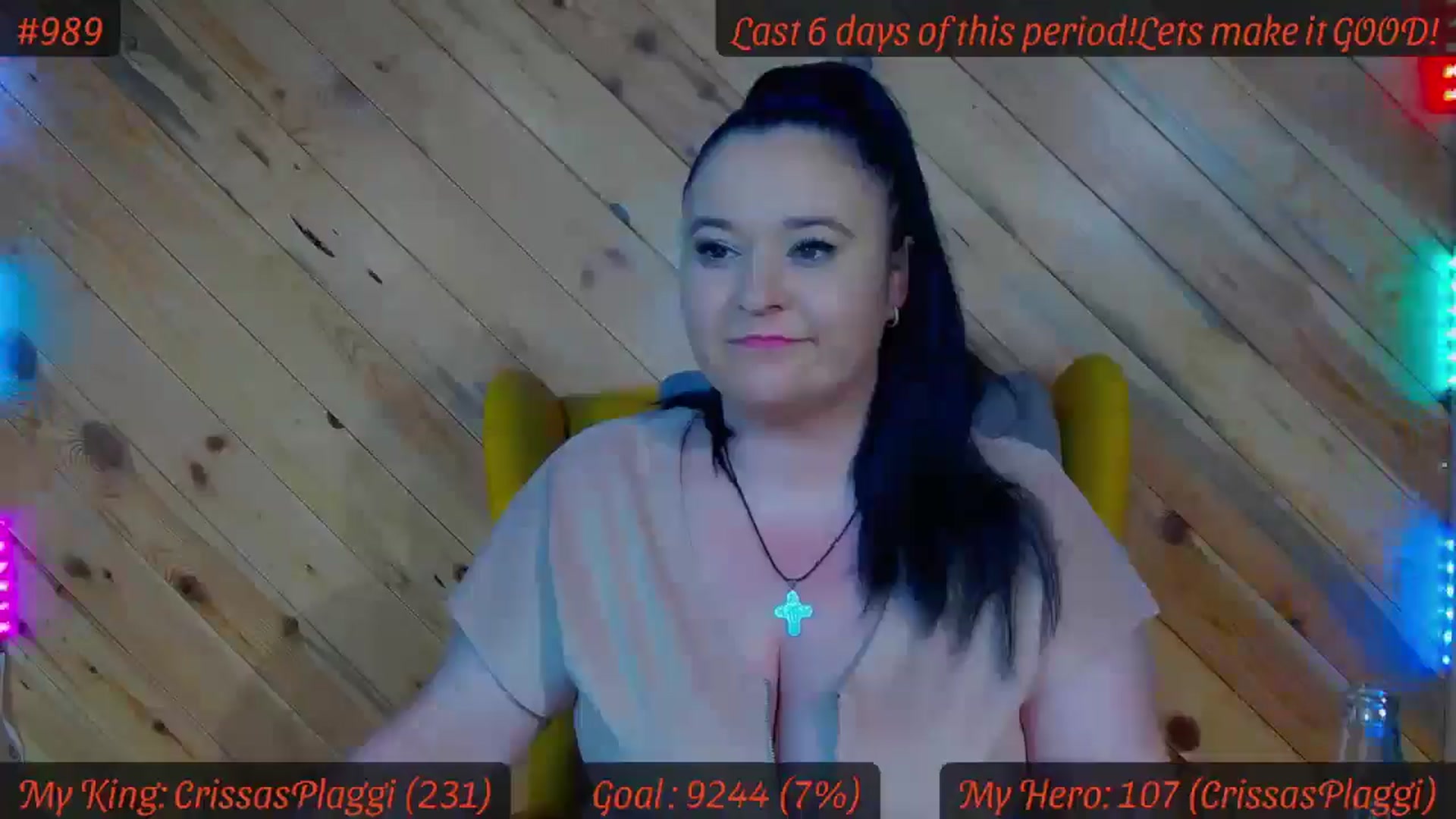 Gallery image thumbnail from SensualCrissa's myfreecams stream on, 03/26/2025, 12:50 image 15 of 20