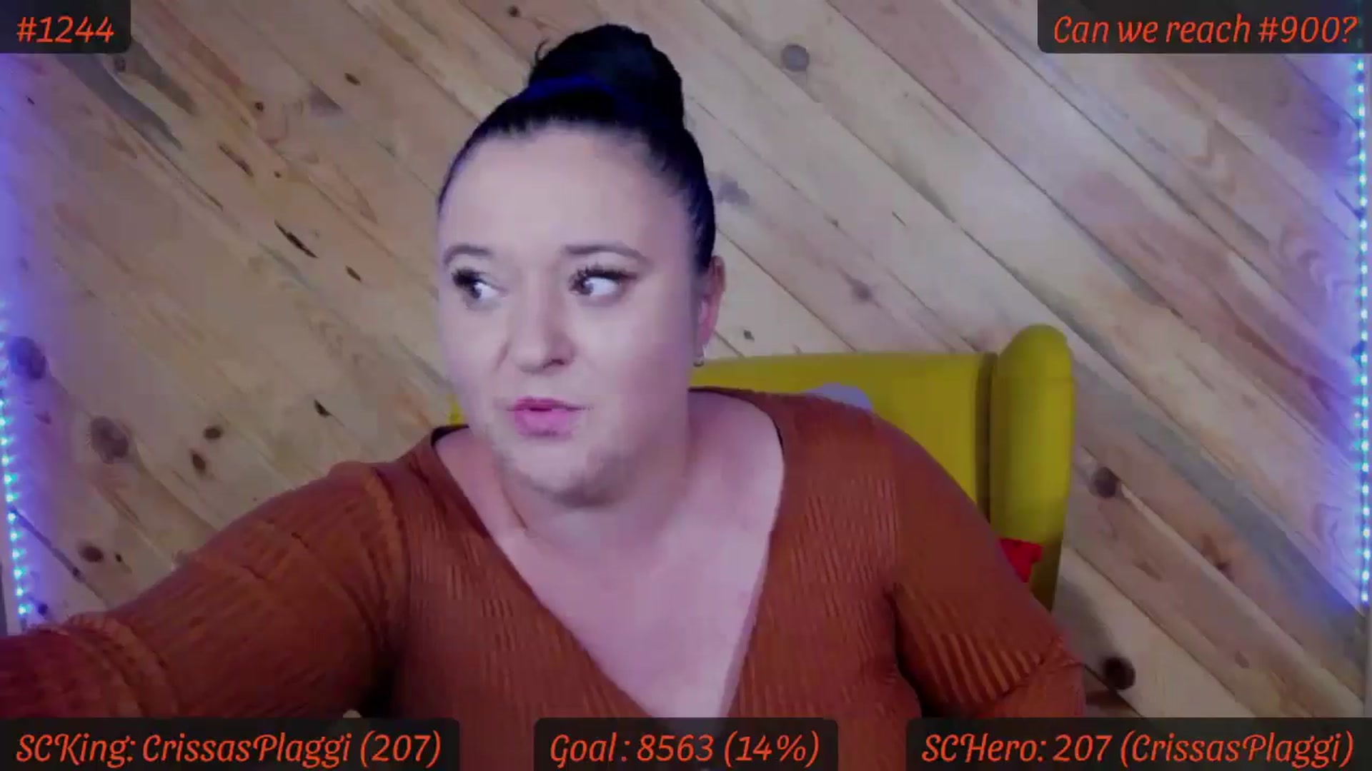 Gallery image thumbnail from SensualCrissa's myfreecams stream on, 09/29/2025, 12:09 image 17 of 20