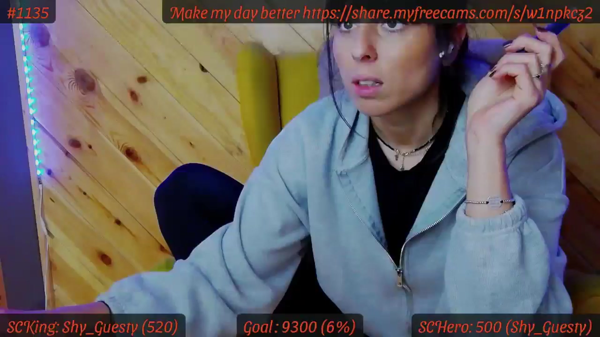 Gallery image thumbnail from SensualCrissa's myfreecams stream on, 11/17/2025, 12:53 image 3 of 20